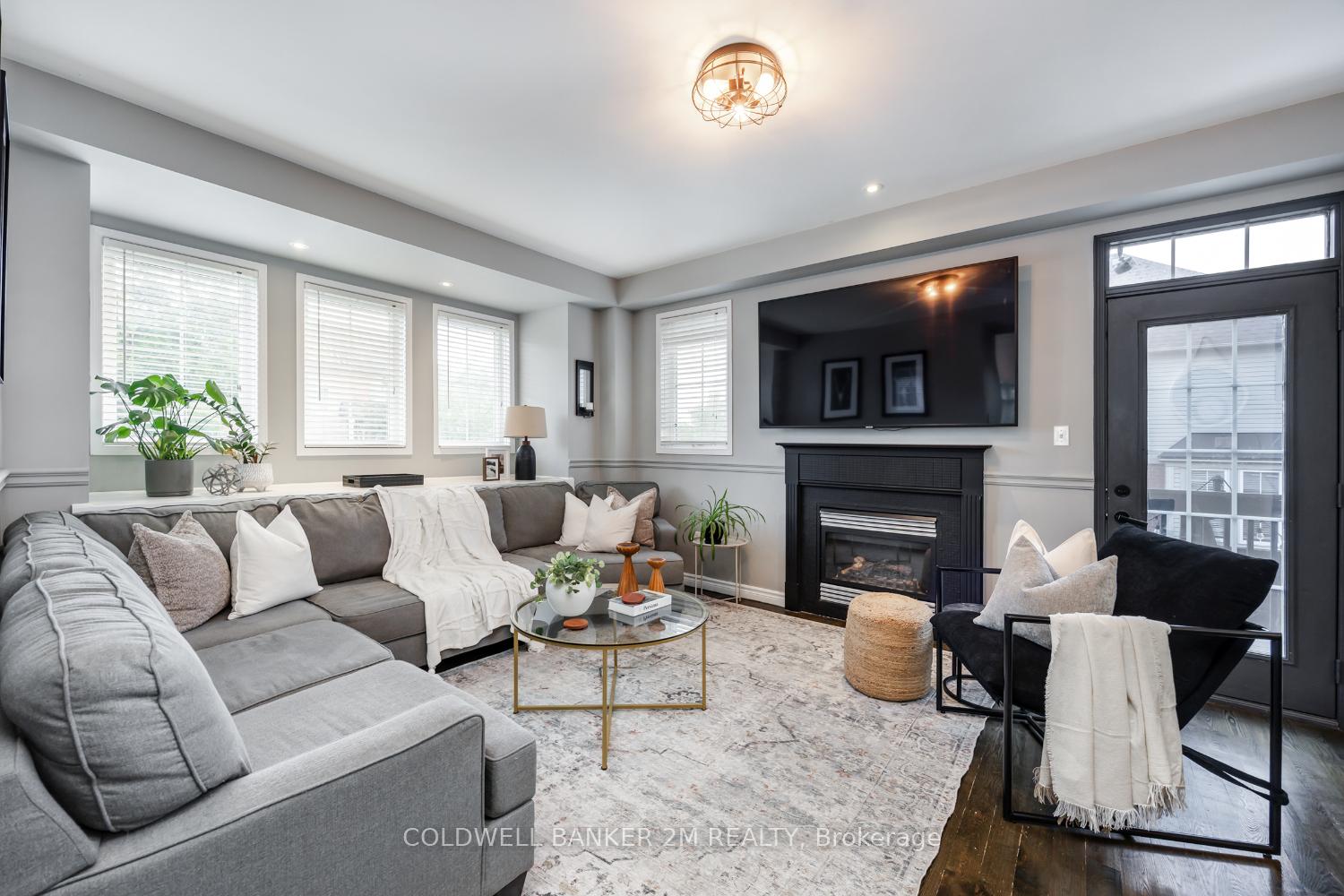 Photo 10 of 2 Woodbine Place, Oshawa, Windfields — HOMEH