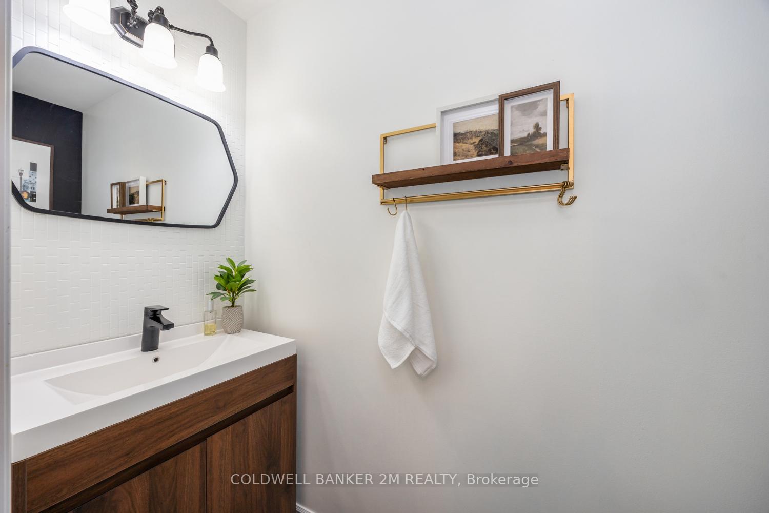 Photo 16 of 2 Woodbine Place, Oshawa, Windfields — HOMEH