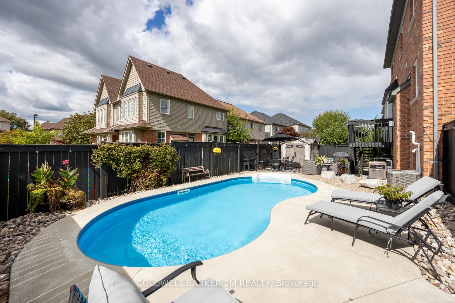 Photo 38 of 2 Woodbine Place, Oshawa, Windfields — HOMEH