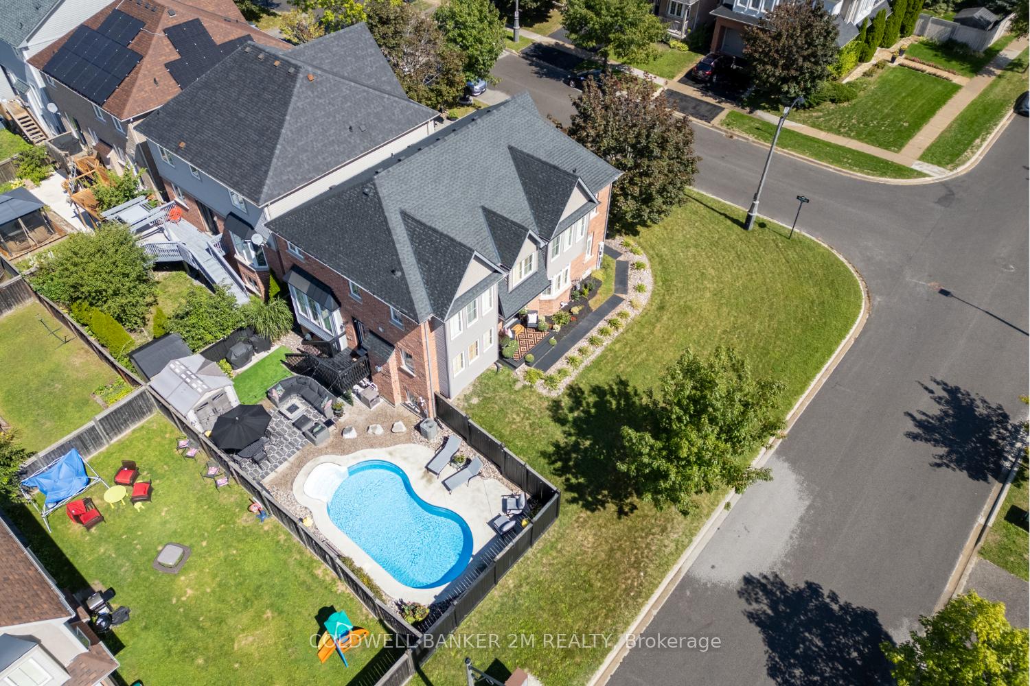 Photo 44 of 2 Woodbine Place, Oshawa, Windfields — HOMEH