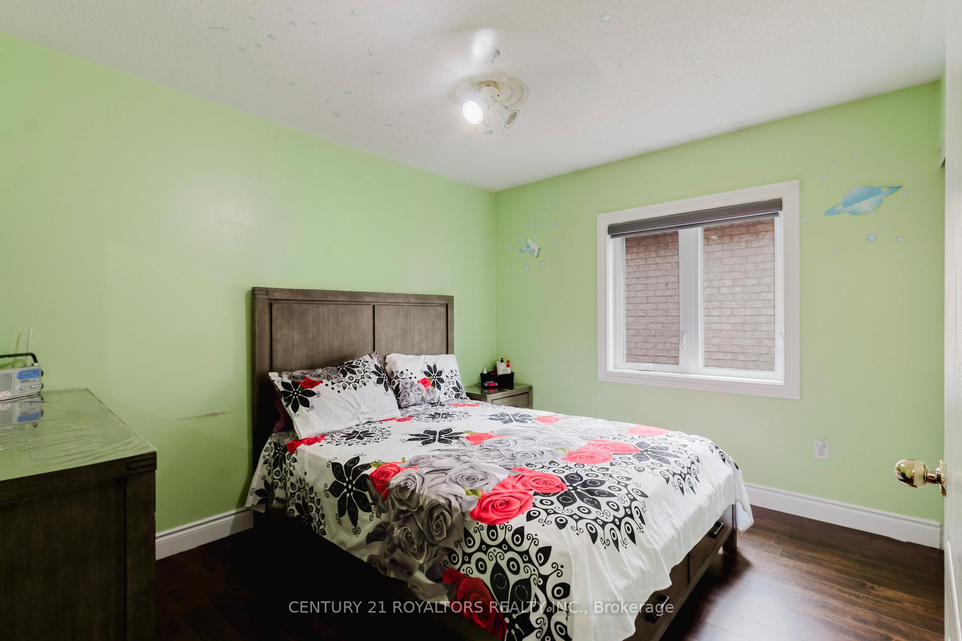 Photo 26 of 19 Oxtail Lane, Brampton, Fletcher's Creek Village — HOMEH