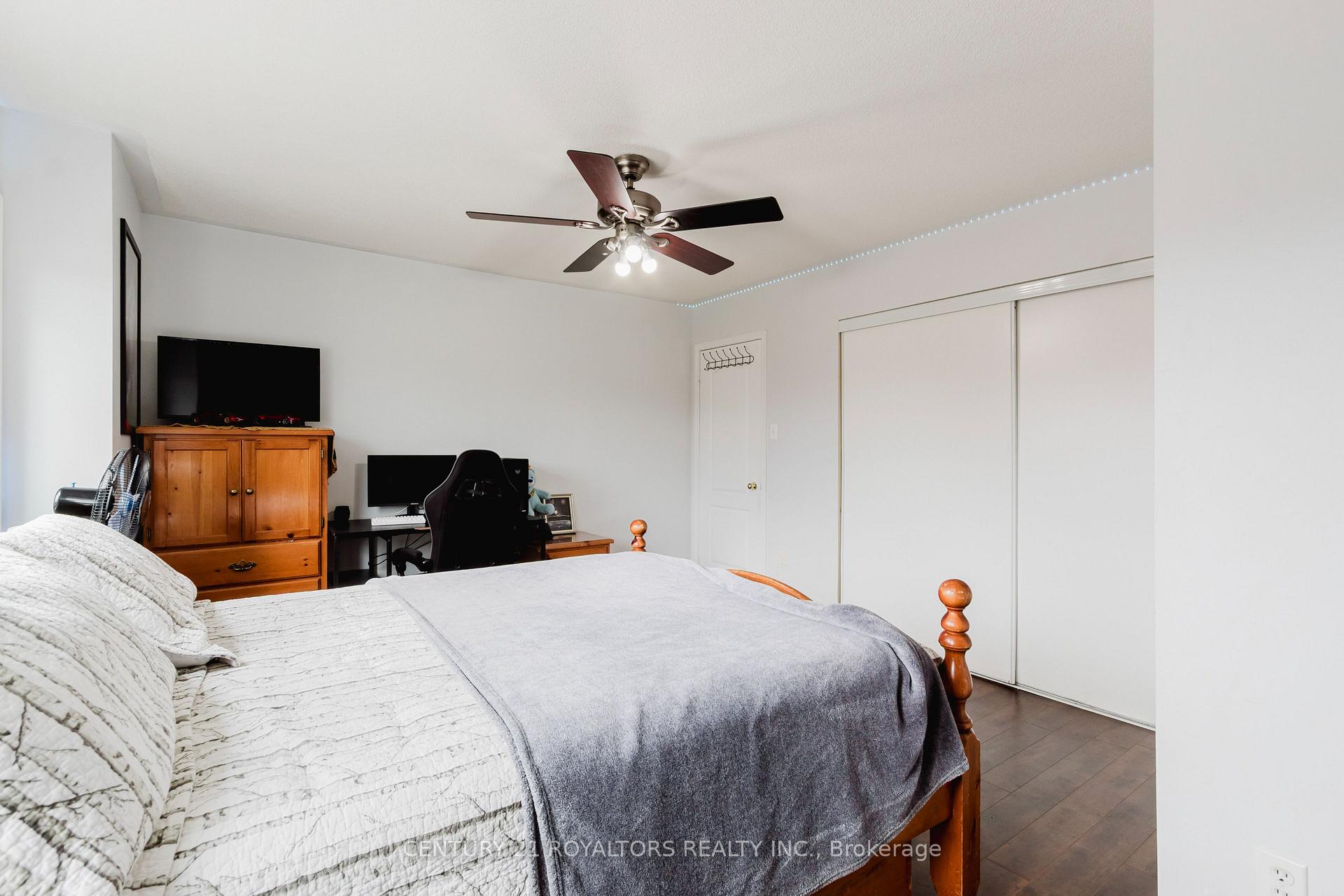 Photo 25 of 19 Oxtail Lane, Brampton, Fletcher's Creek Village — HOMEH