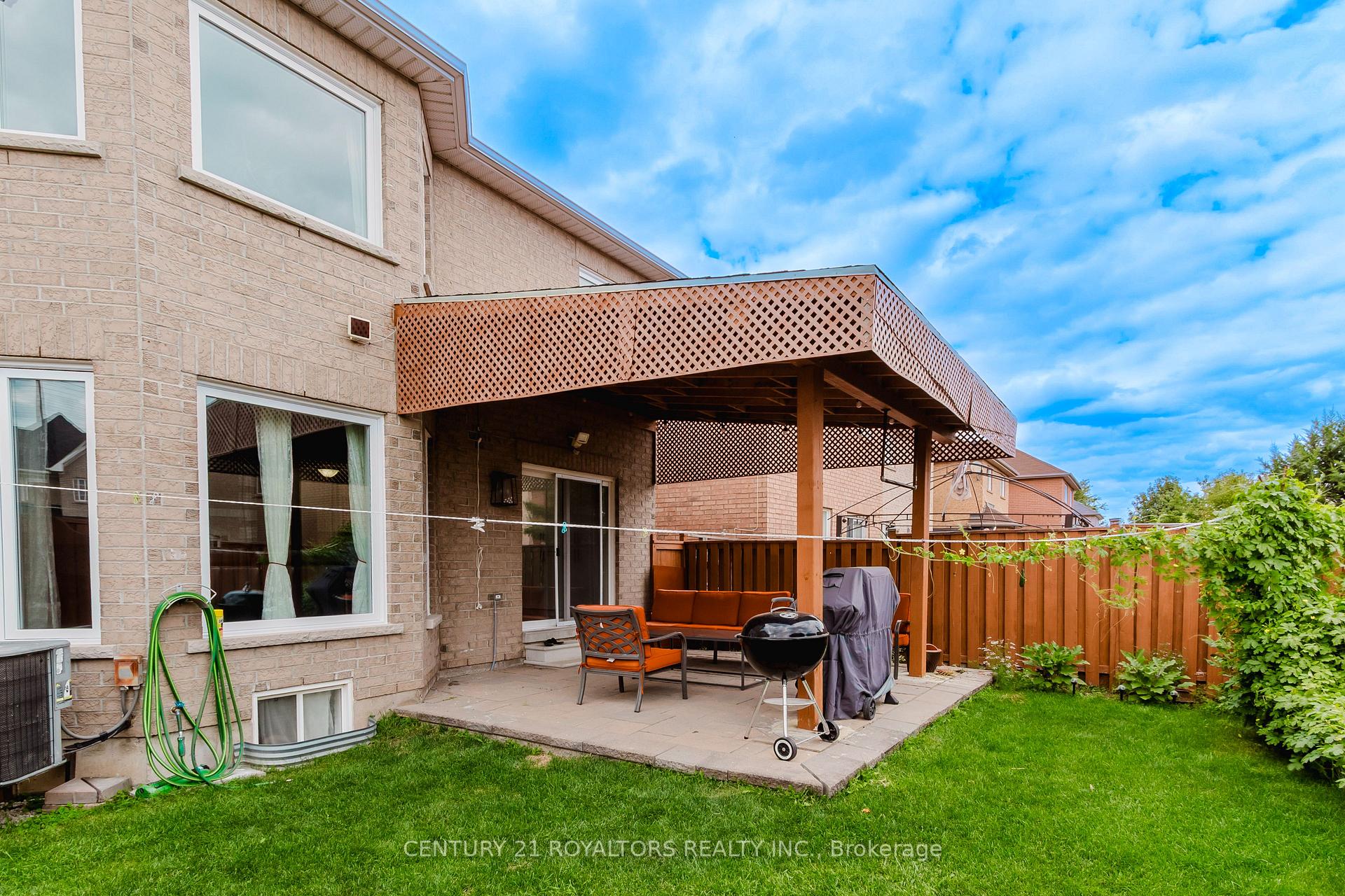 Photo 32 of 19 Oxtail Lane, Brampton, Fletcher's Creek Village — HOMEH