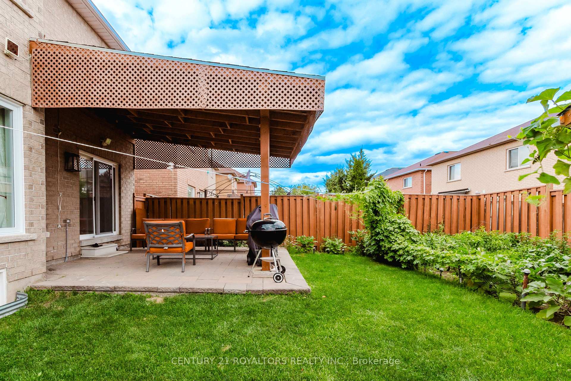 Photo 33 of 19 Oxtail Lane, Brampton, Fletcher's Creek Village — HOMEH