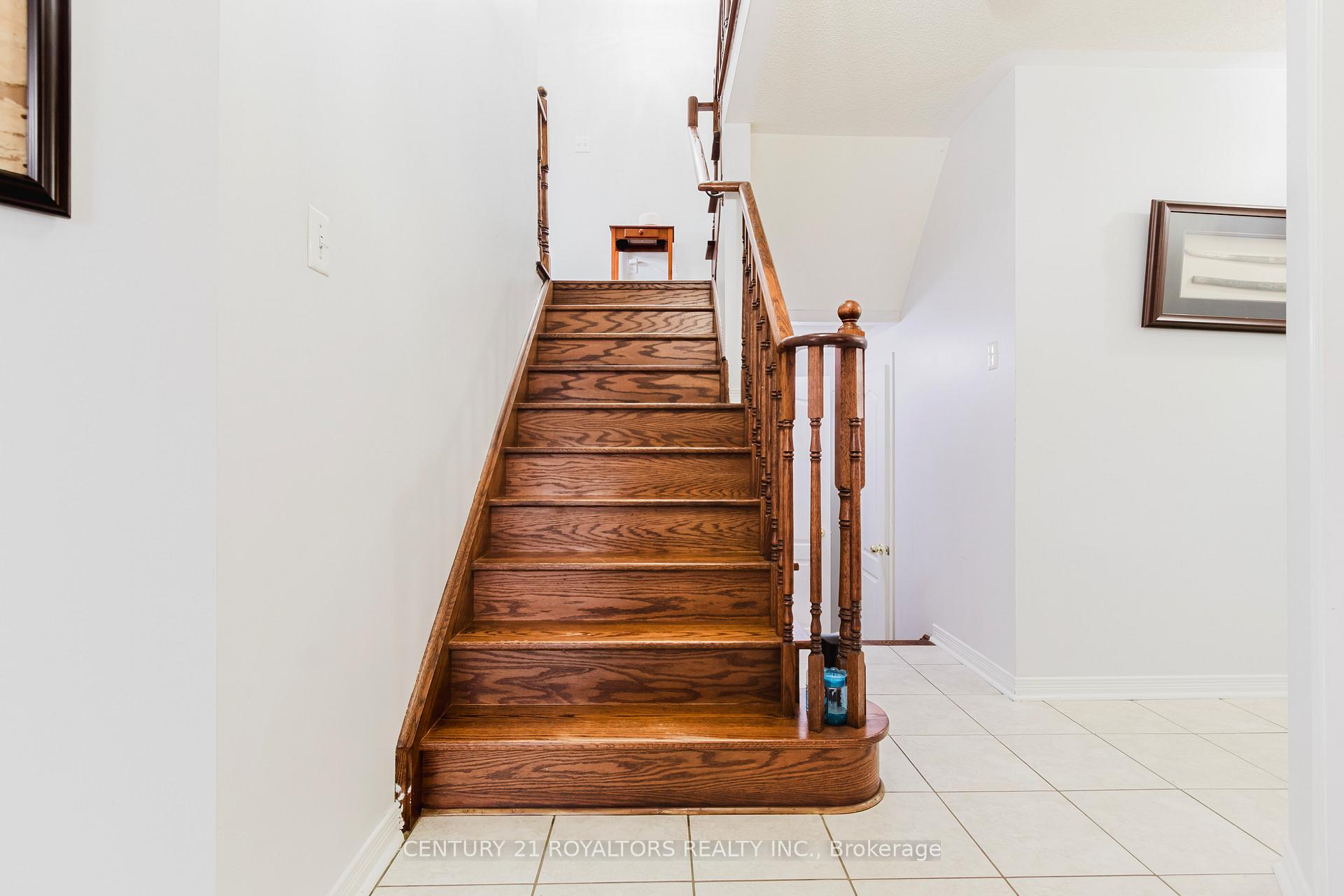Photo 41 of 19 Oxtail Lane, Brampton, Fletcher's Creek Village — HOMEH