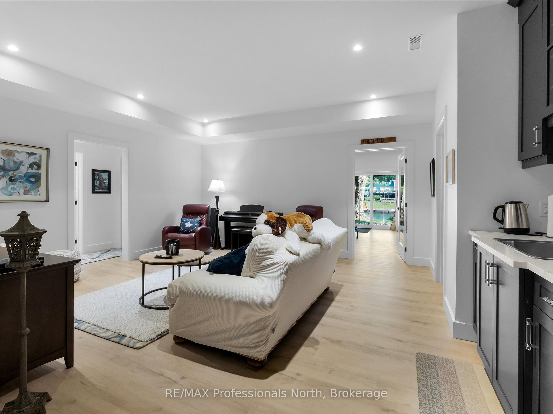 Photo 34 of 211 Holditch Street, Bracebridge, Monck (Bracebridge) — HOMEH