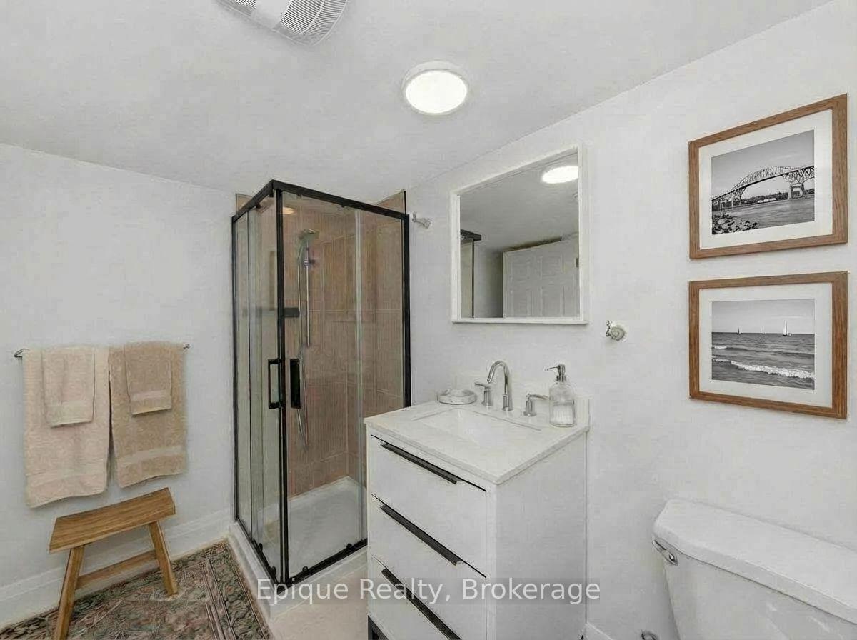 Photo 12 of 690 Rosedale Avenue, Sarnia — HOMEH