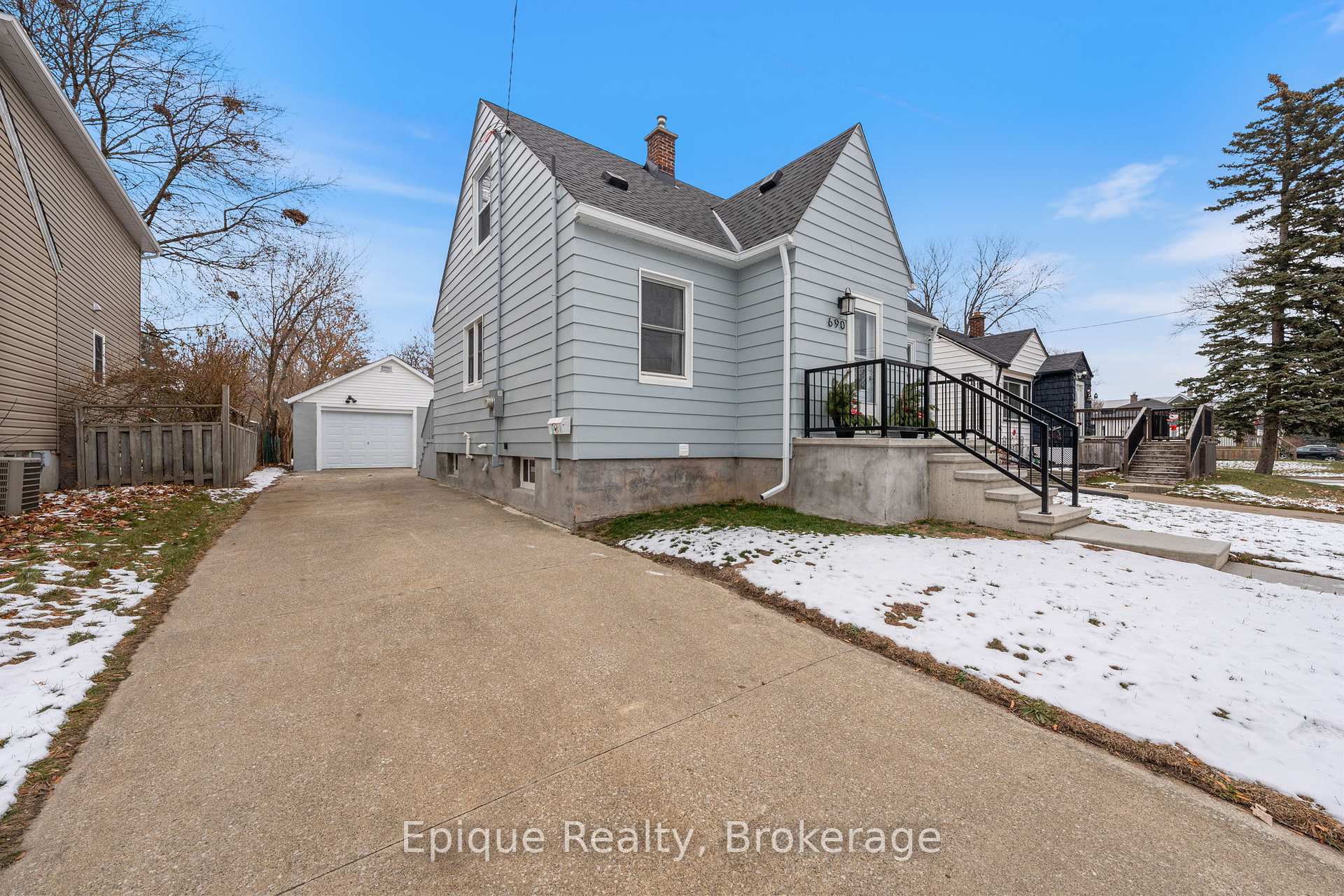 Photo 22 of 690 Rosedale Avenue, Sarnia — HOMEH