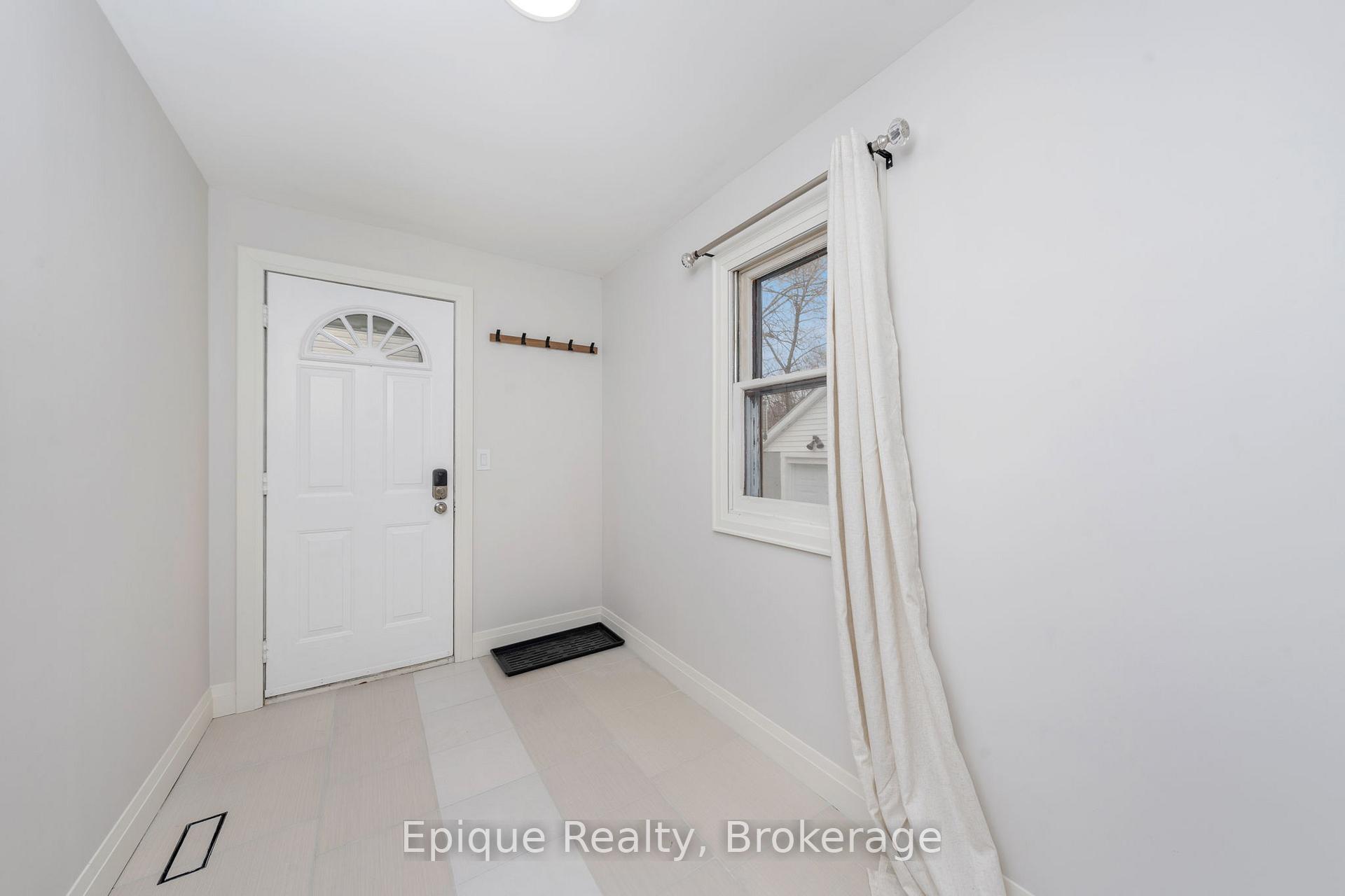 Photo 37 of 690 Rosedale Avenue, Sarnia — HOMEH