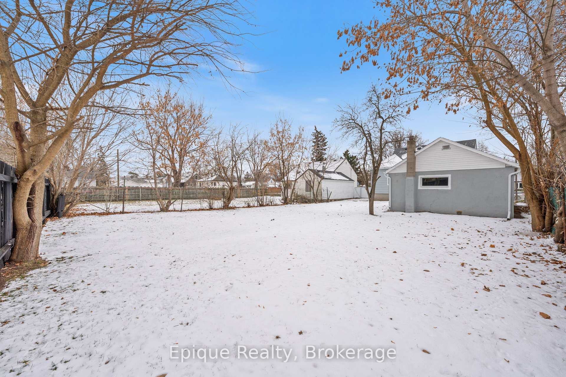 Photo 49 of 690 Rosedale Avenue, Sarnia — HOMEH