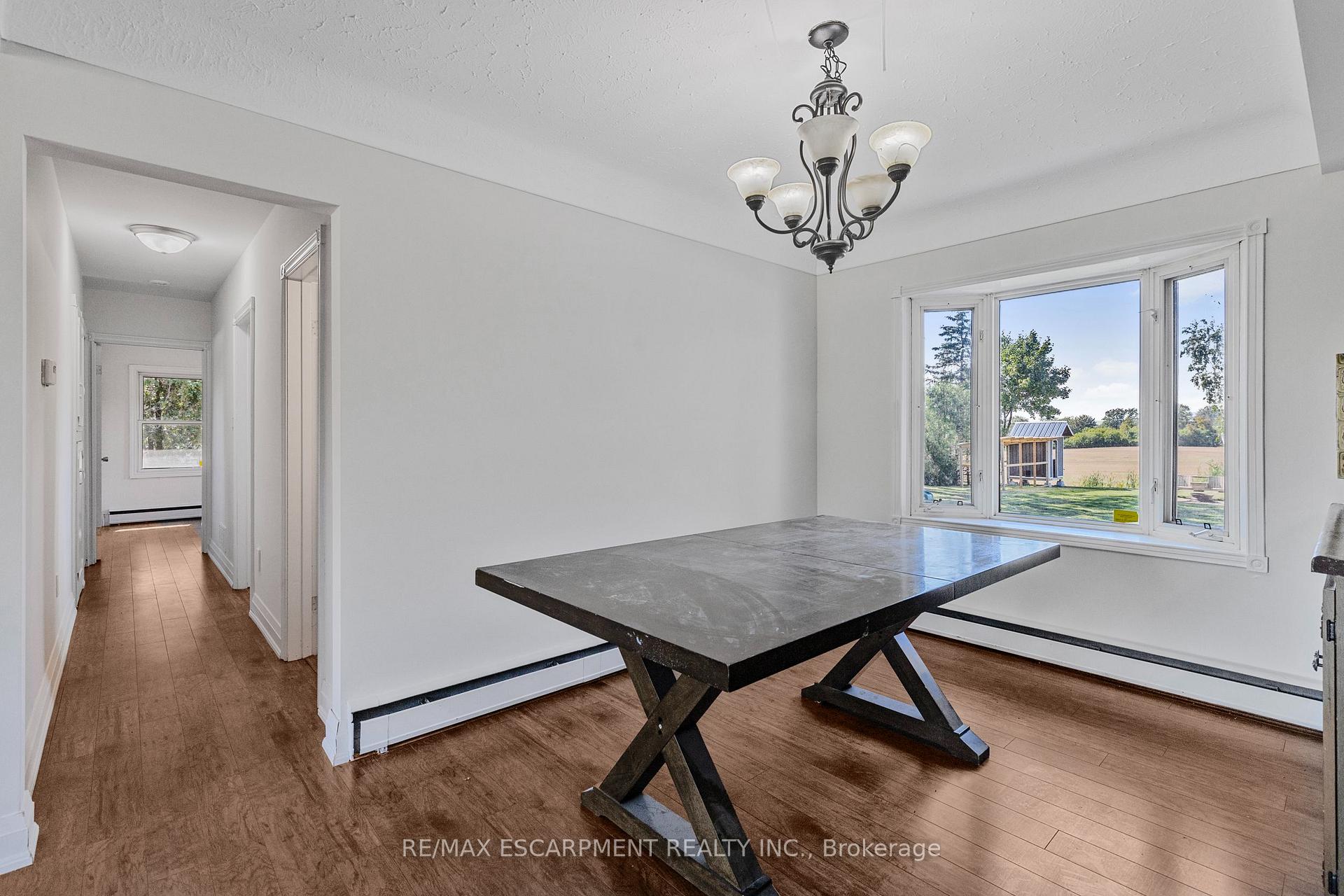 Photo 6 of 585 Fifth Road E, Hamilton, Stoney Creek — HOMEH