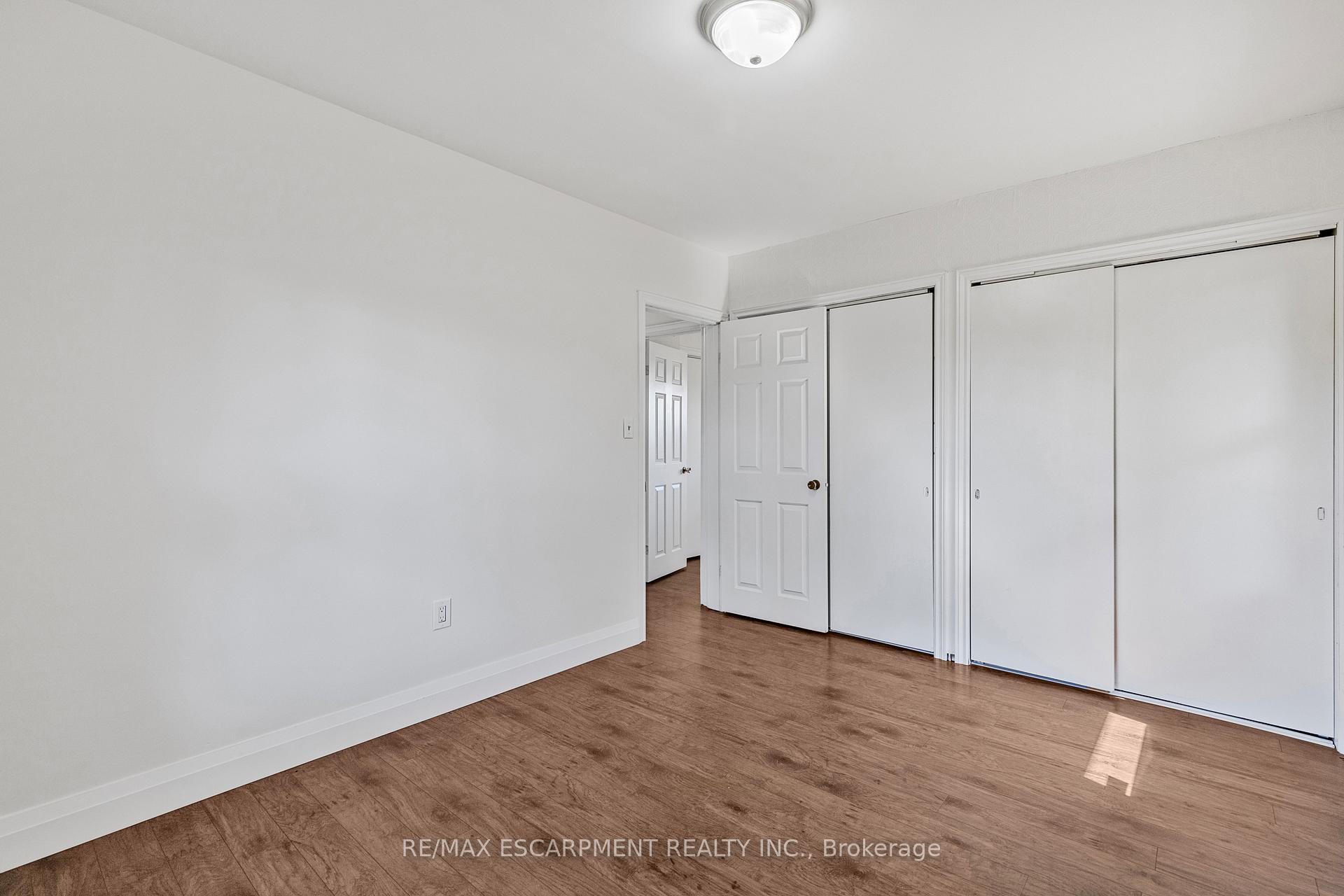 Photo 13 of 585 Fifth Road E, Hamilton, Stoney Creek — HOMEH
