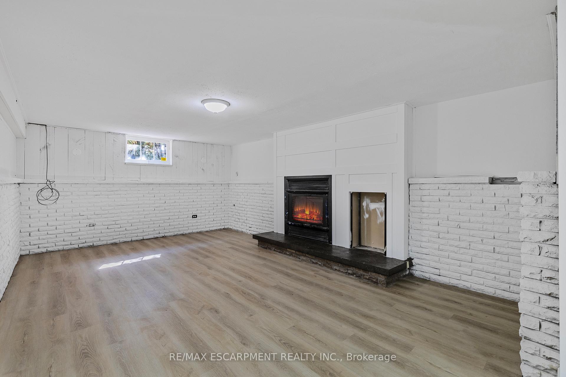 Photo 18 of 585 Fifth Road E, Hamilton, Stoney Creek — HOMEH