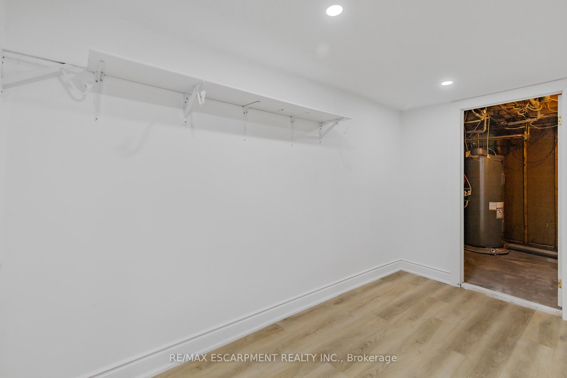 Photo 22 of 585 Fifth Road E, Hamilton, Stoney Creek — HOMEH