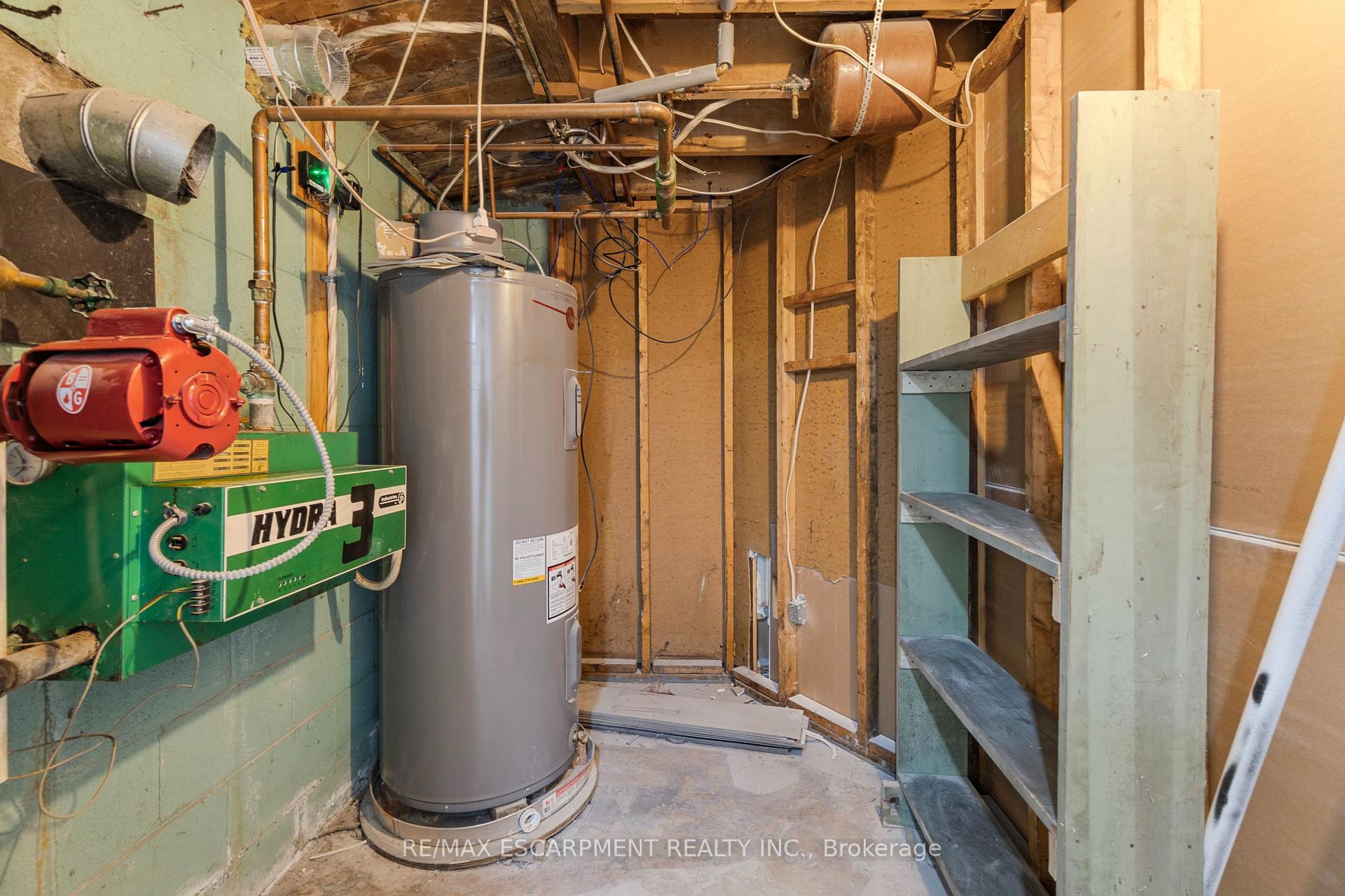 Photo 27 of 585 Fifth Road E, Hamilton, Stoney Creek — HOMEH