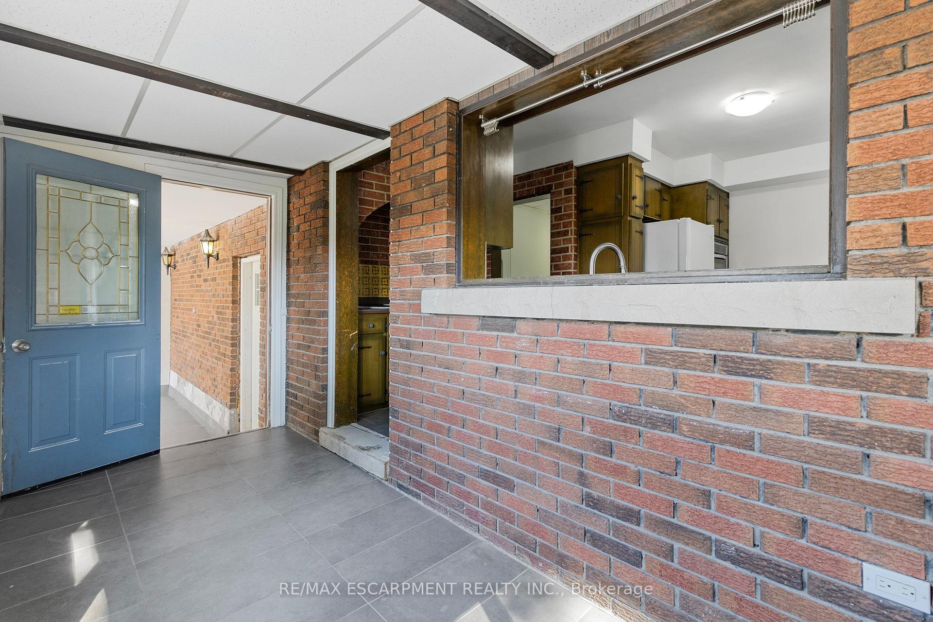 Photo 23 of 585 Fifth Road E, Hamilton, Stoney Creek — HOMEH