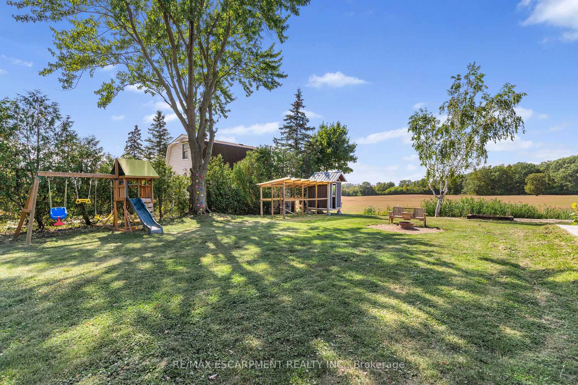 Photo 38 of 585 Fifth Road E, Hamilton, Stoney Creek — HOMEH