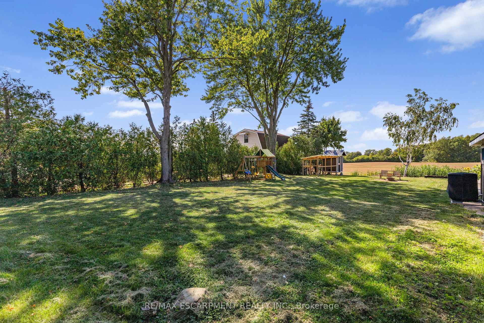 Photo 41 of 585 Fifth Road E, Hamilton, Stoney Creek — HOMEH