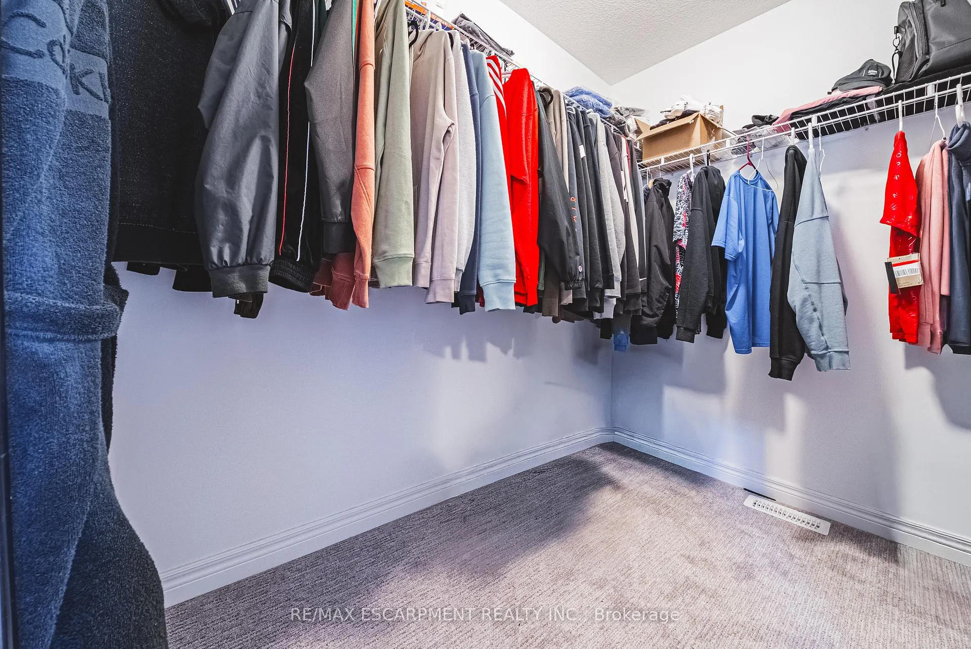 Photo 26 of 21 Zoe Lane, Hamilton, Rural Glanbrook — HOMEH