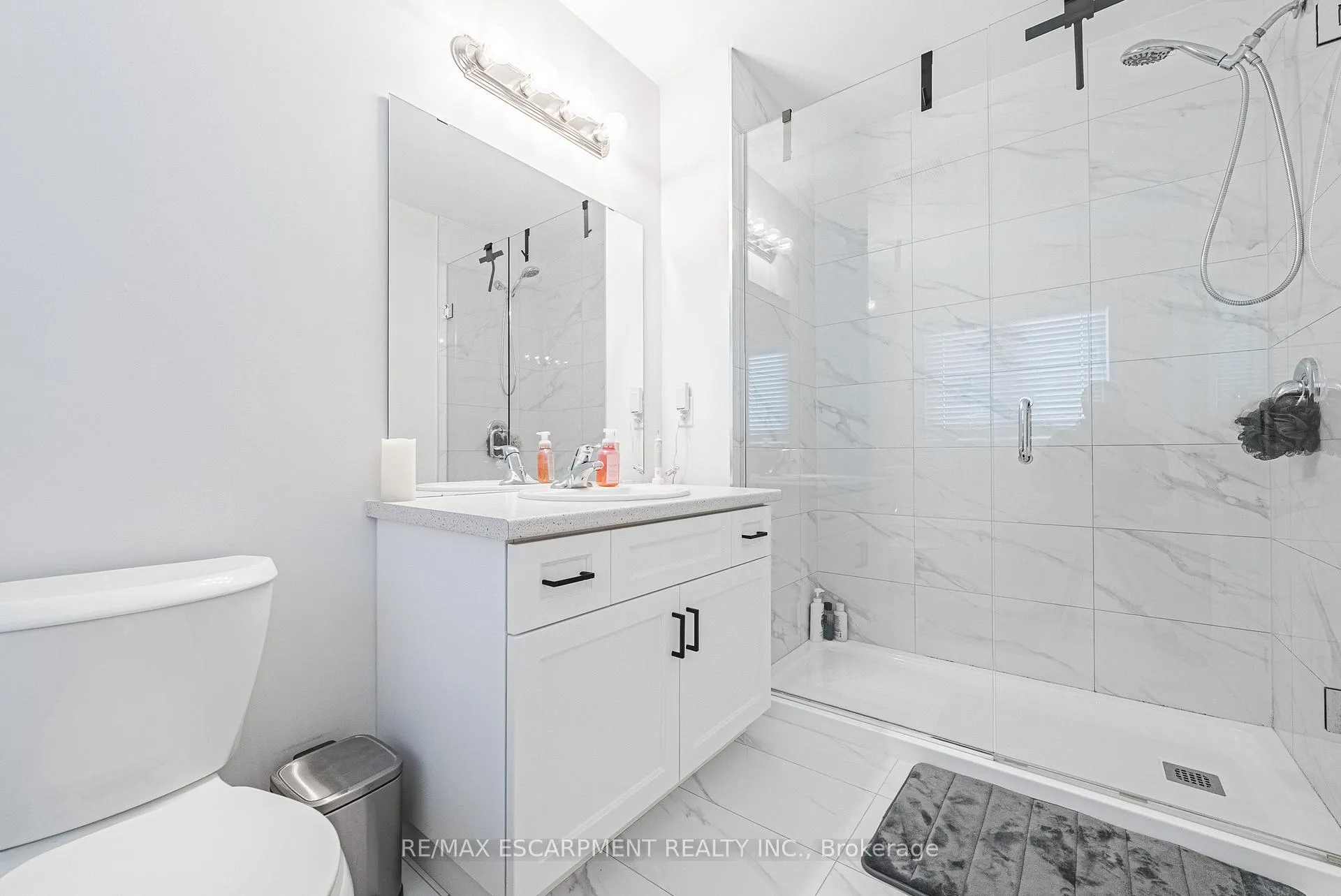 Photo 31 of 21 Zoe Lane, Hamilton, Rural Glanbrook — HOMEH