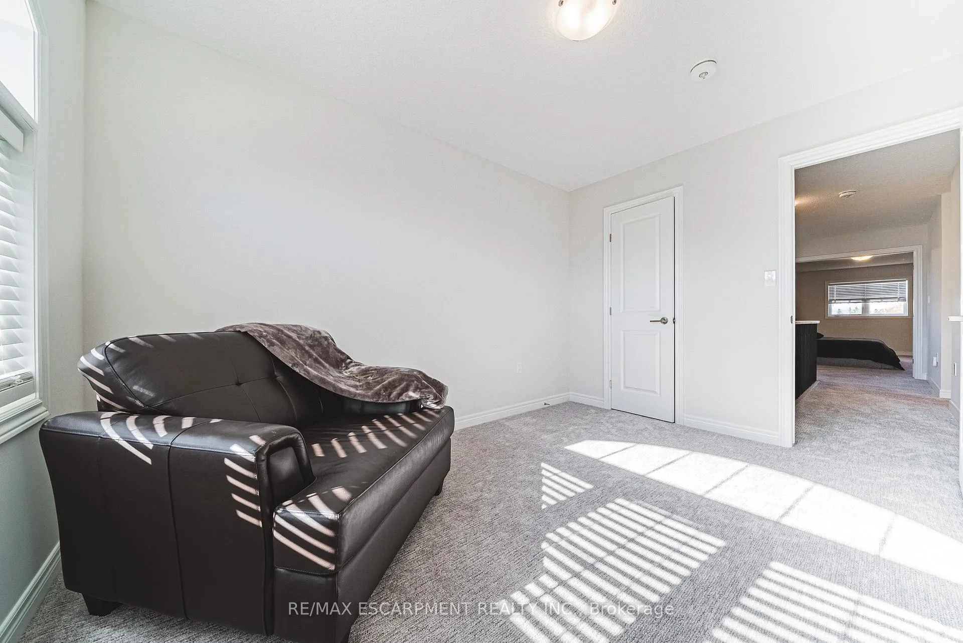 Photo 38 of 21 Zoe Lane, Hamilton, Rural Glanbrook — HOMEH