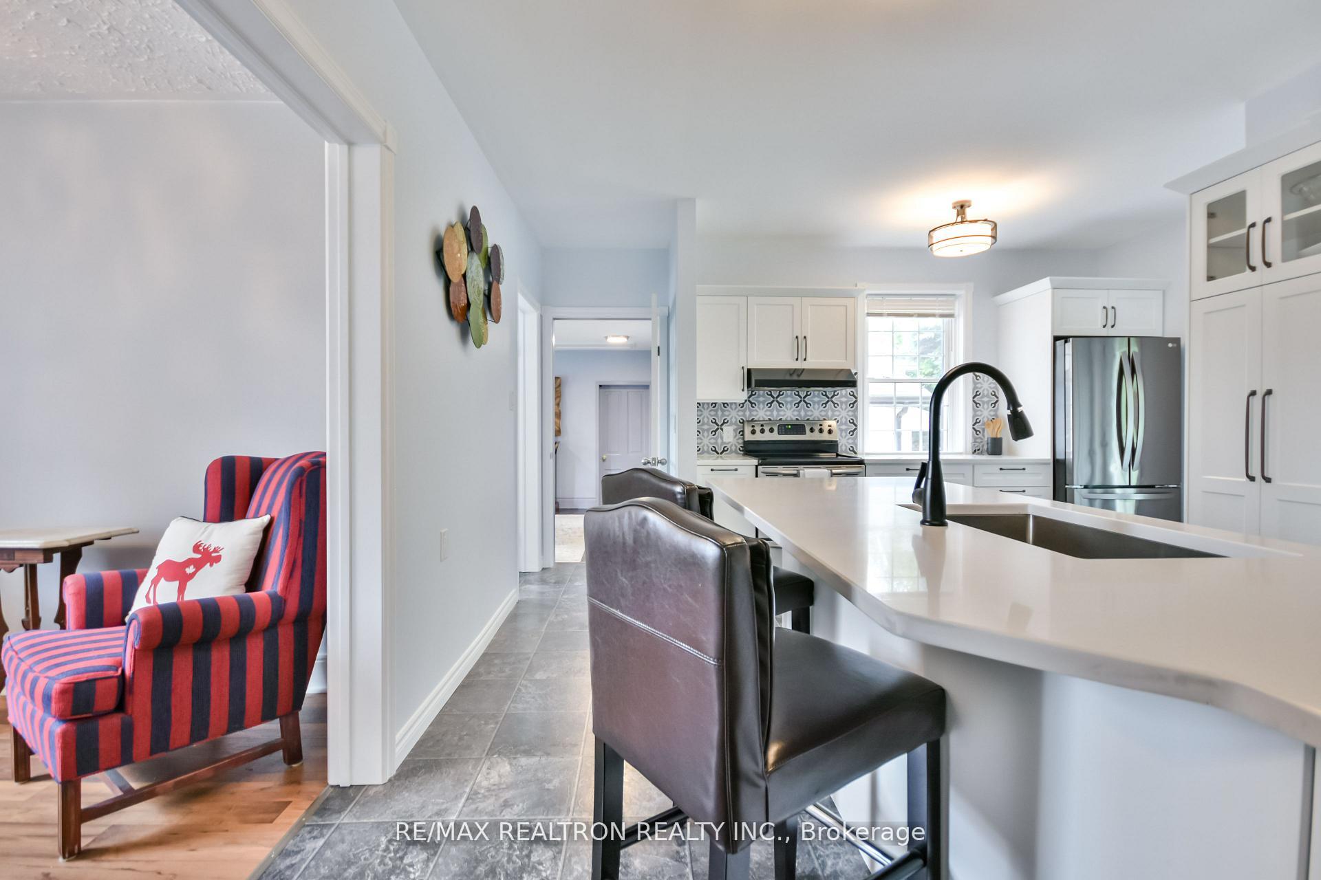 Photo 13 of 5872 Yonge Street, Innisfil, Churchill — HOMEH