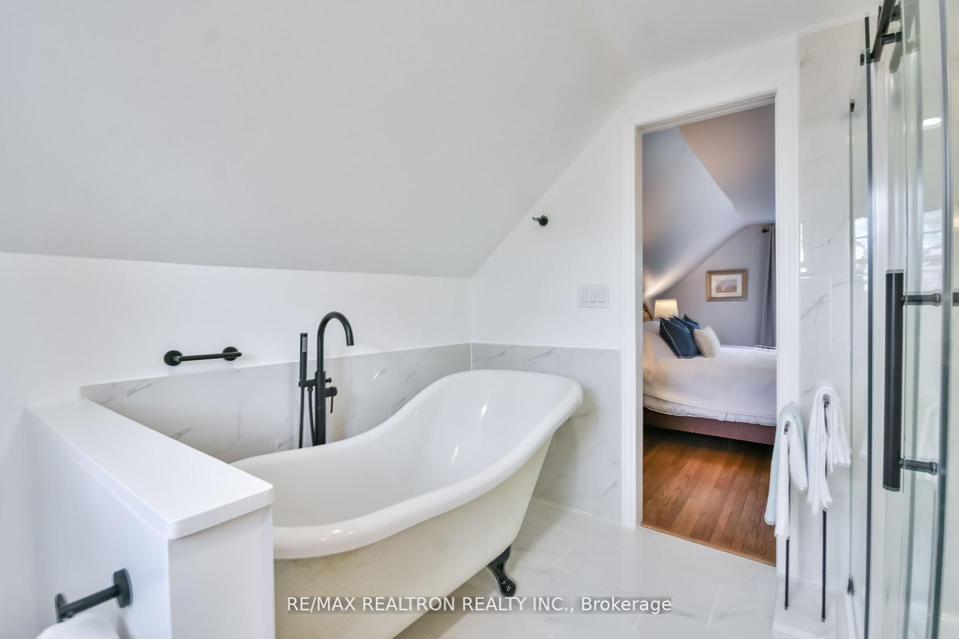 Photo 32 of 5872 Yonge Street, Innisfil, Churchill — HOMEH