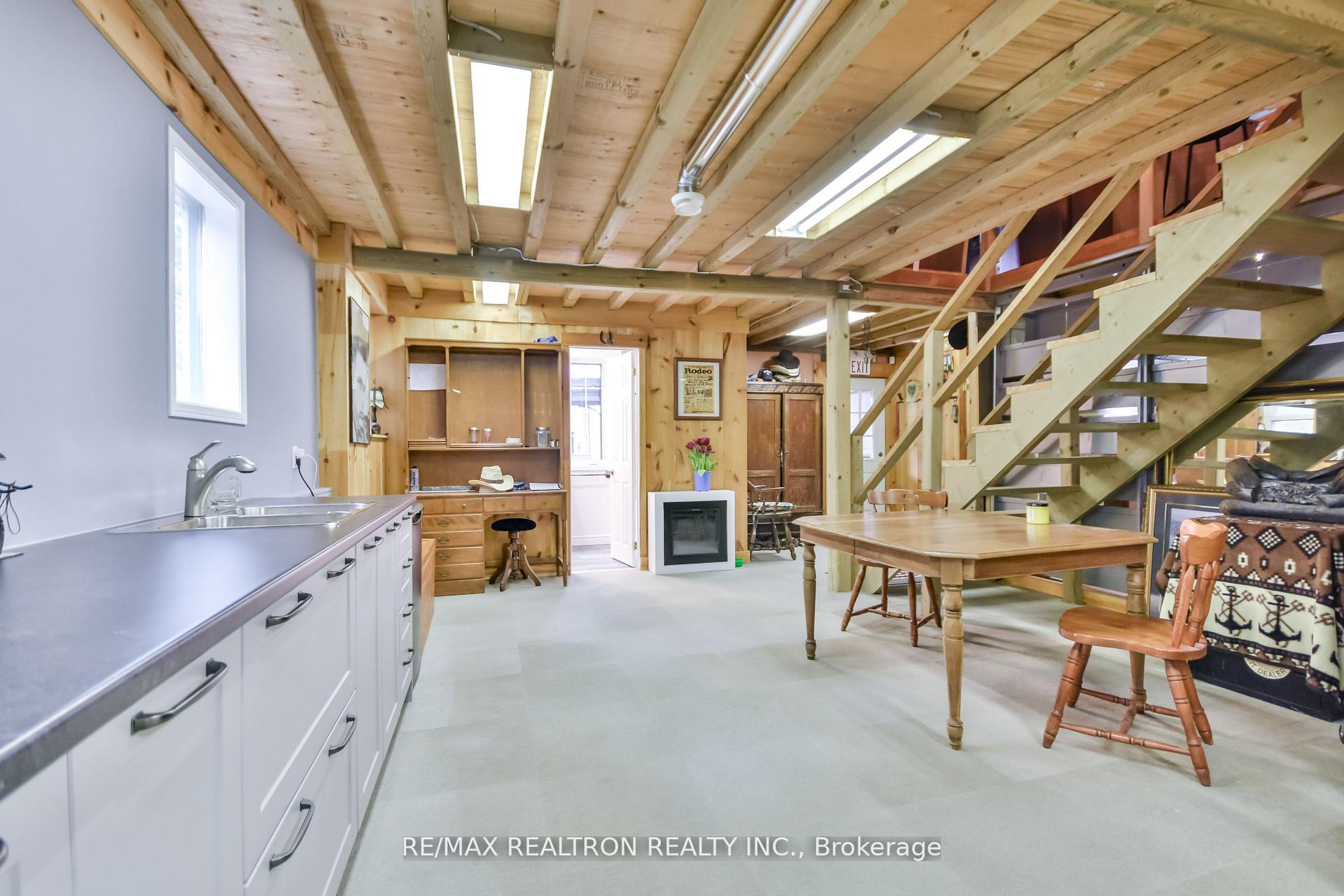 Photo 30 of 5872 Yonge Street, Innisfil, Churchill — HOMEH
