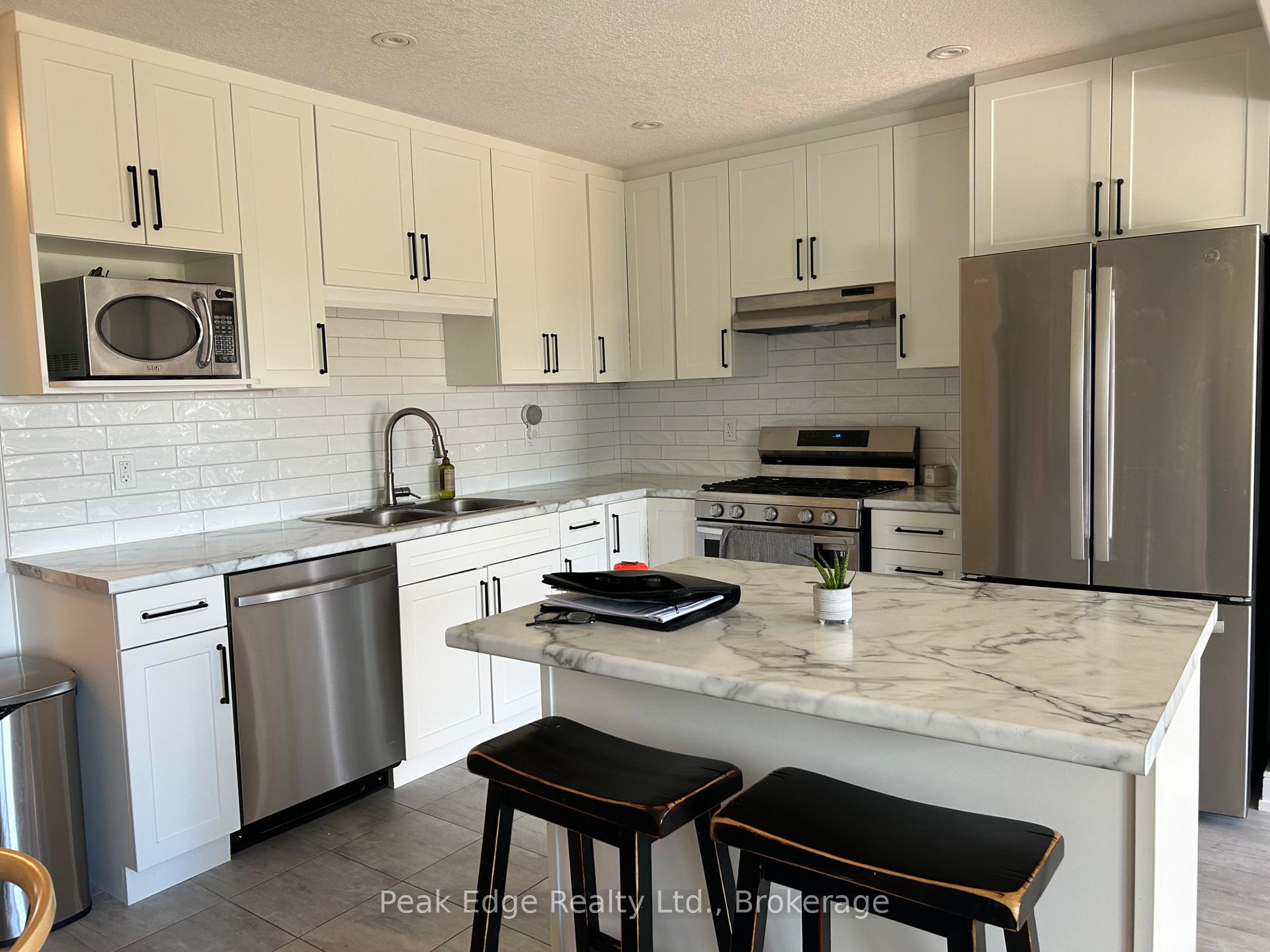 Photo 5 of 158 Stonebrook Way N, Grey Highlands — HOMEH