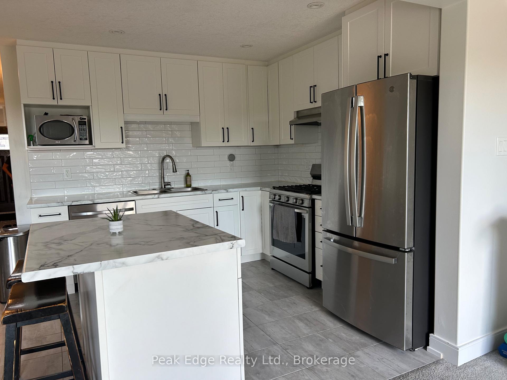 Photo 6 of 158 Stonebrook Way N, Grey Highlands — HOMEH