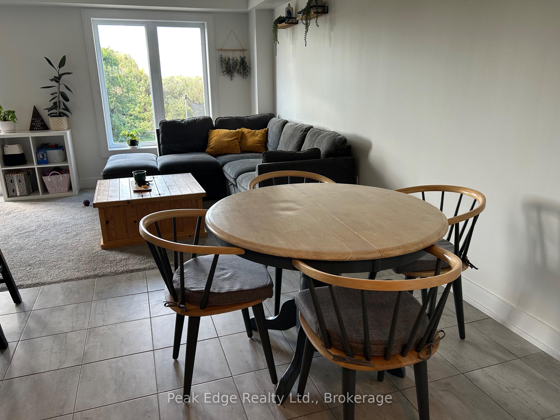 Photo 7 of 158 Stonebrook Way N, Grey Highlands — HOMEH