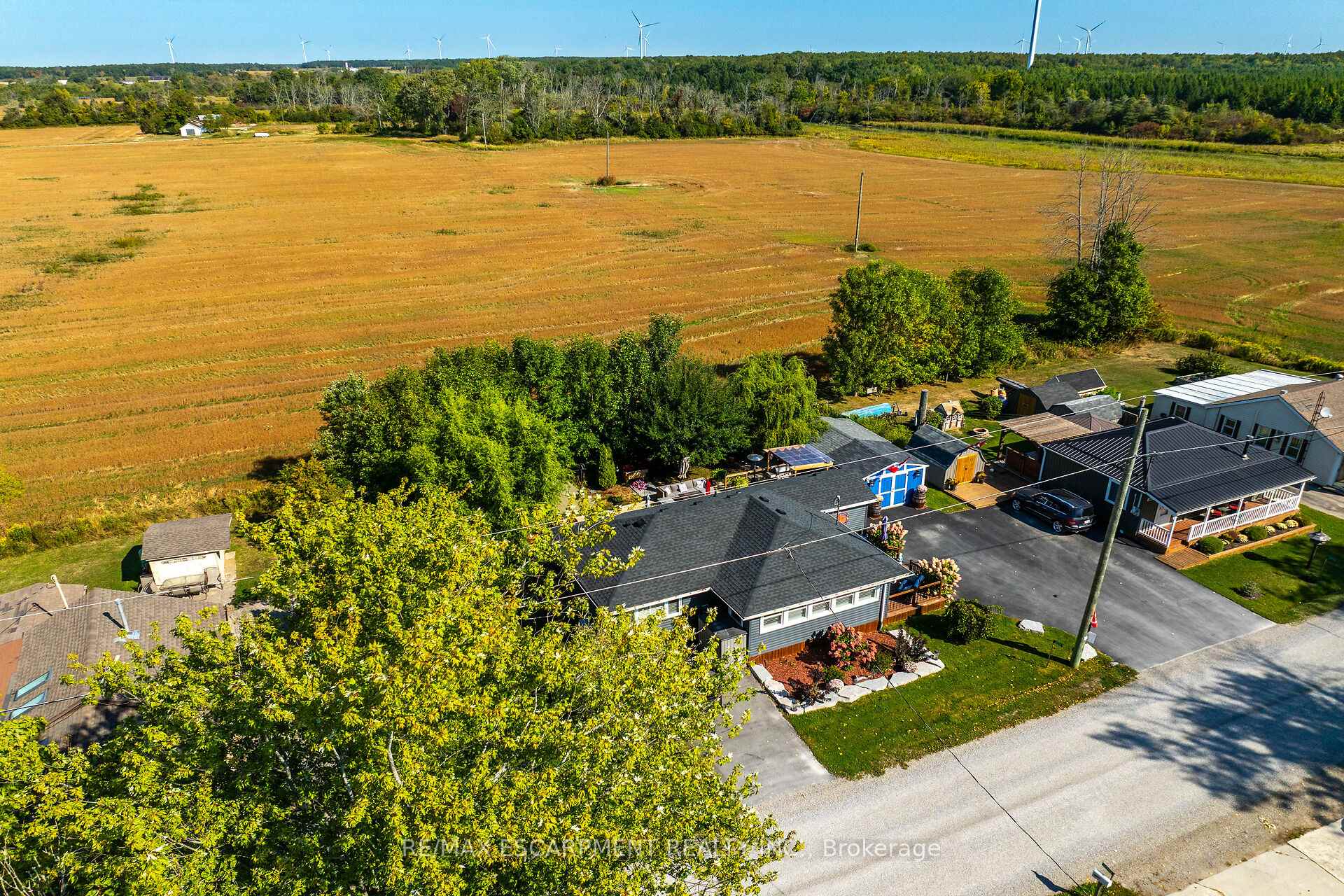 Photo 5 of 2011 Lakeshore Road, Haldimand, Dunnville — HOMEH