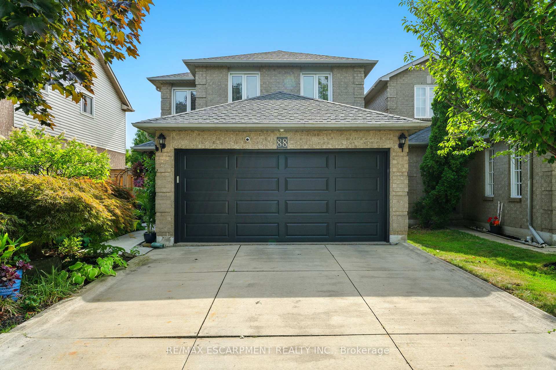 Front of 88 Grindstone Way