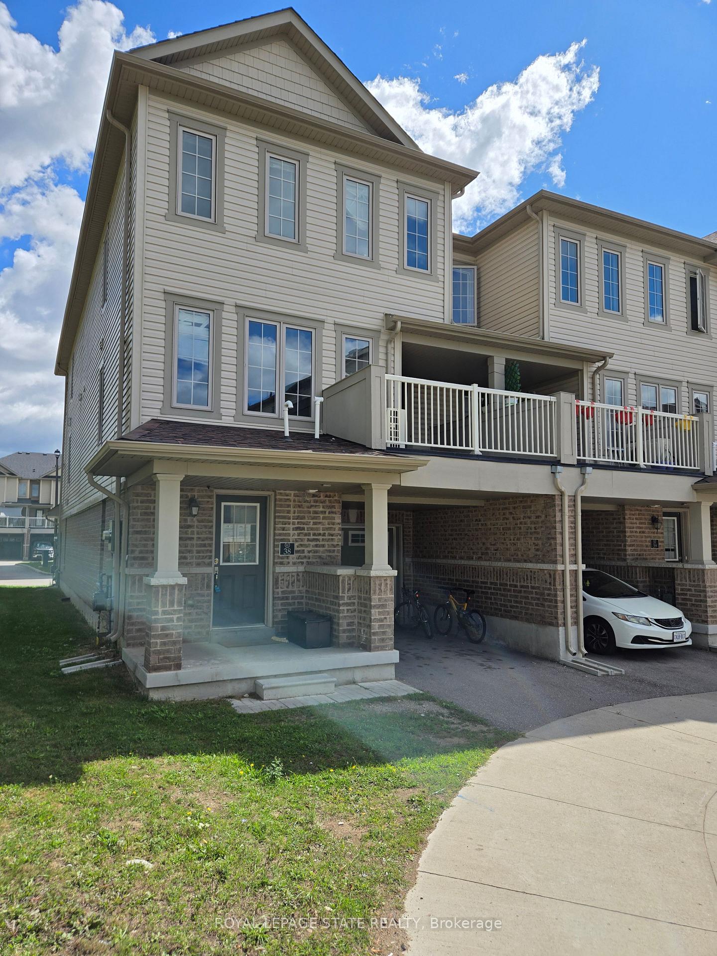 Front of Unit 38, 420 Linden Drive