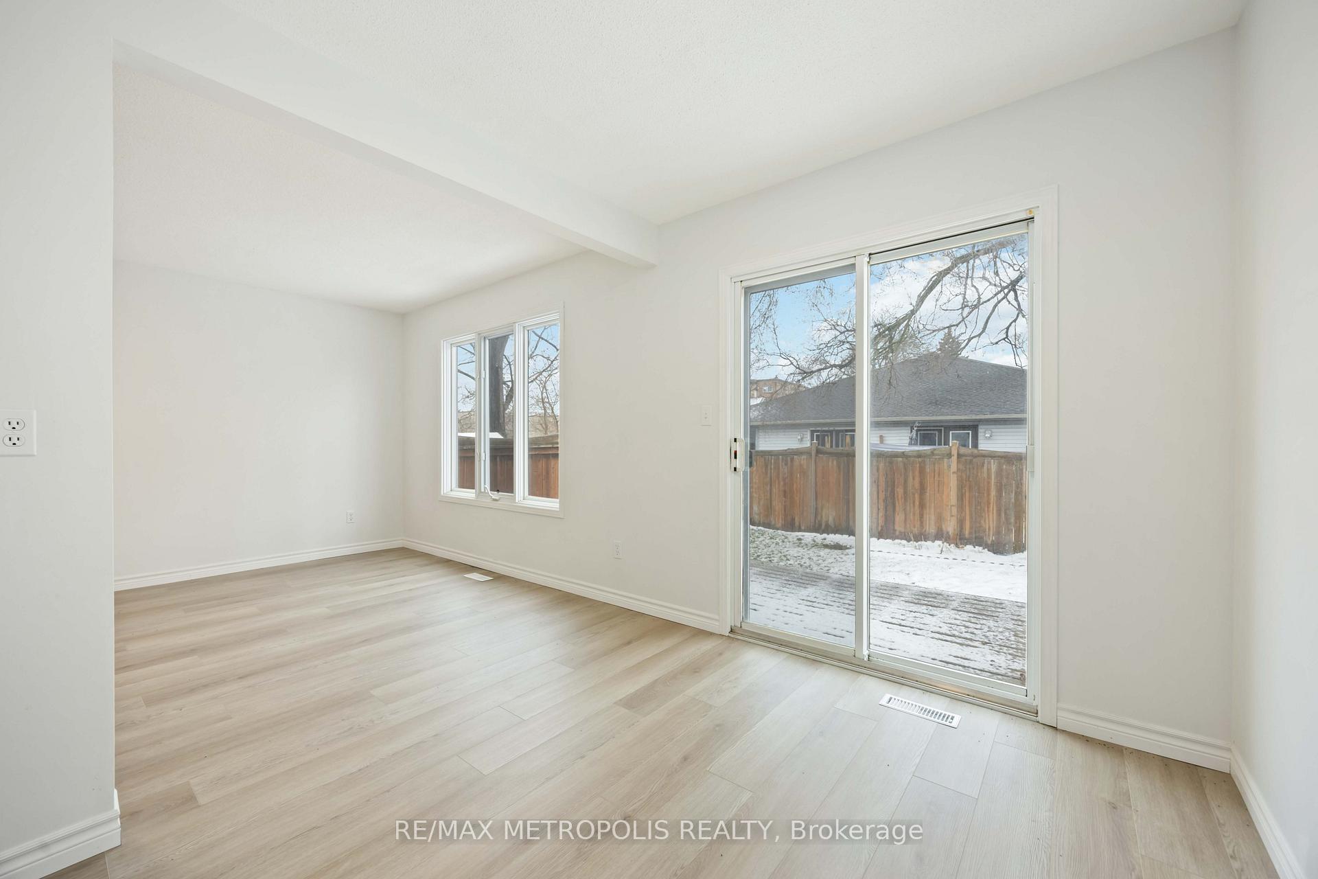 Photo 11 of 260-266 London Road, Sarnia — HOMEH