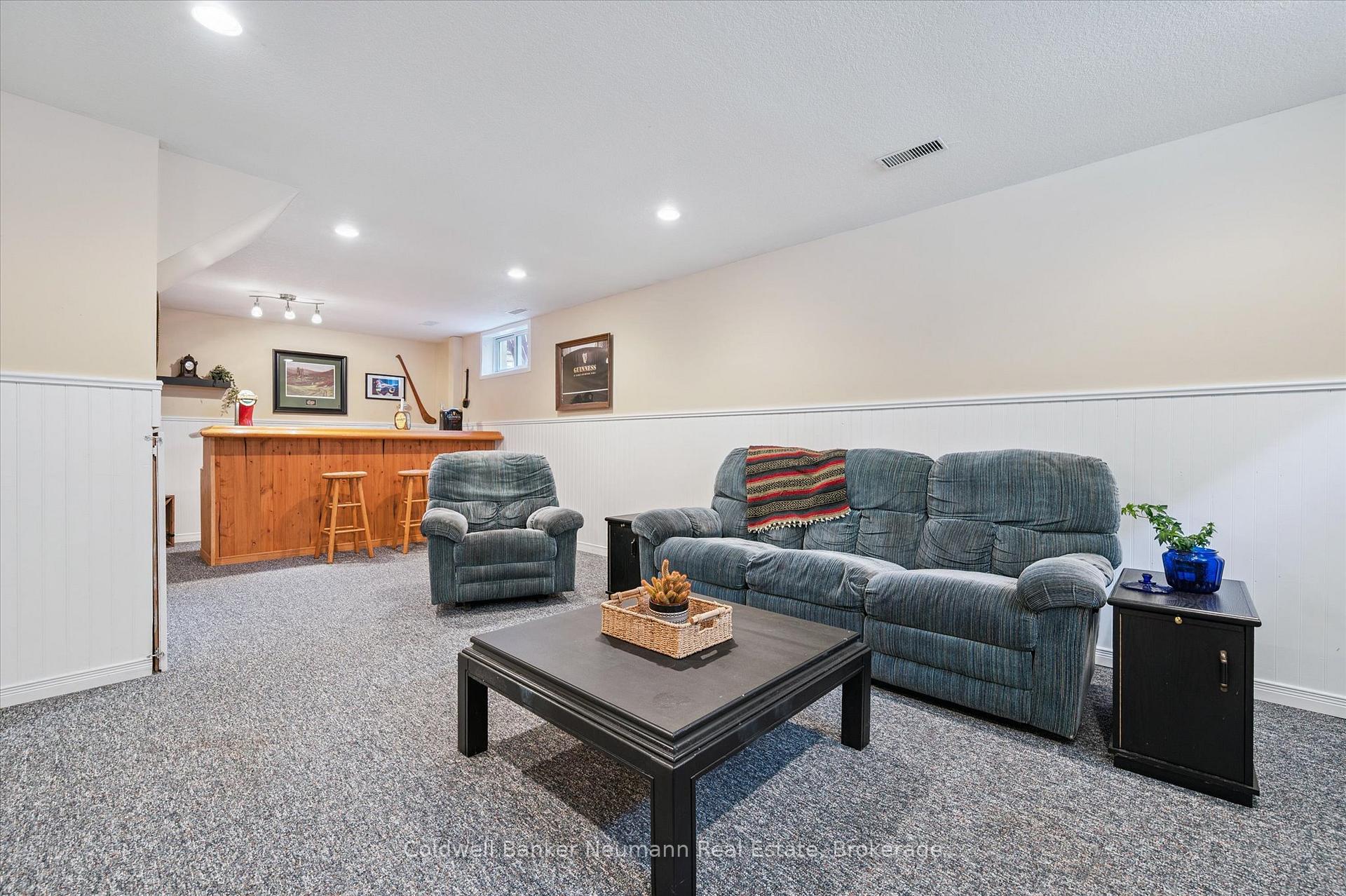 Photo 21 of 56 Hayward Crescent, Guelph, Clairfields/Hanlon Business Park — HOMEH