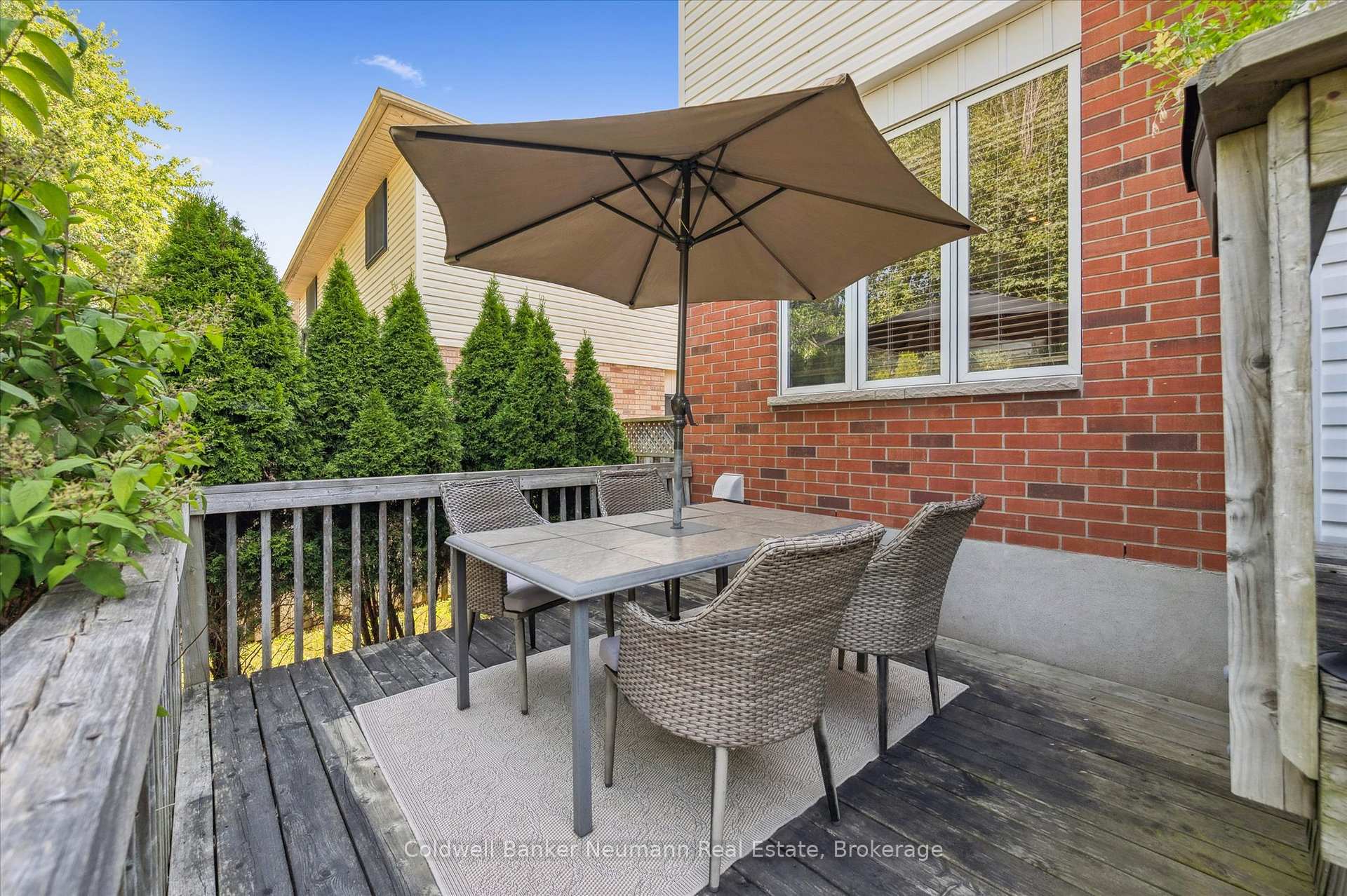 Photo 23 of 56 Hayward Crescent, Guelph, Clairfields/Hanlon Business Park — HOMEH