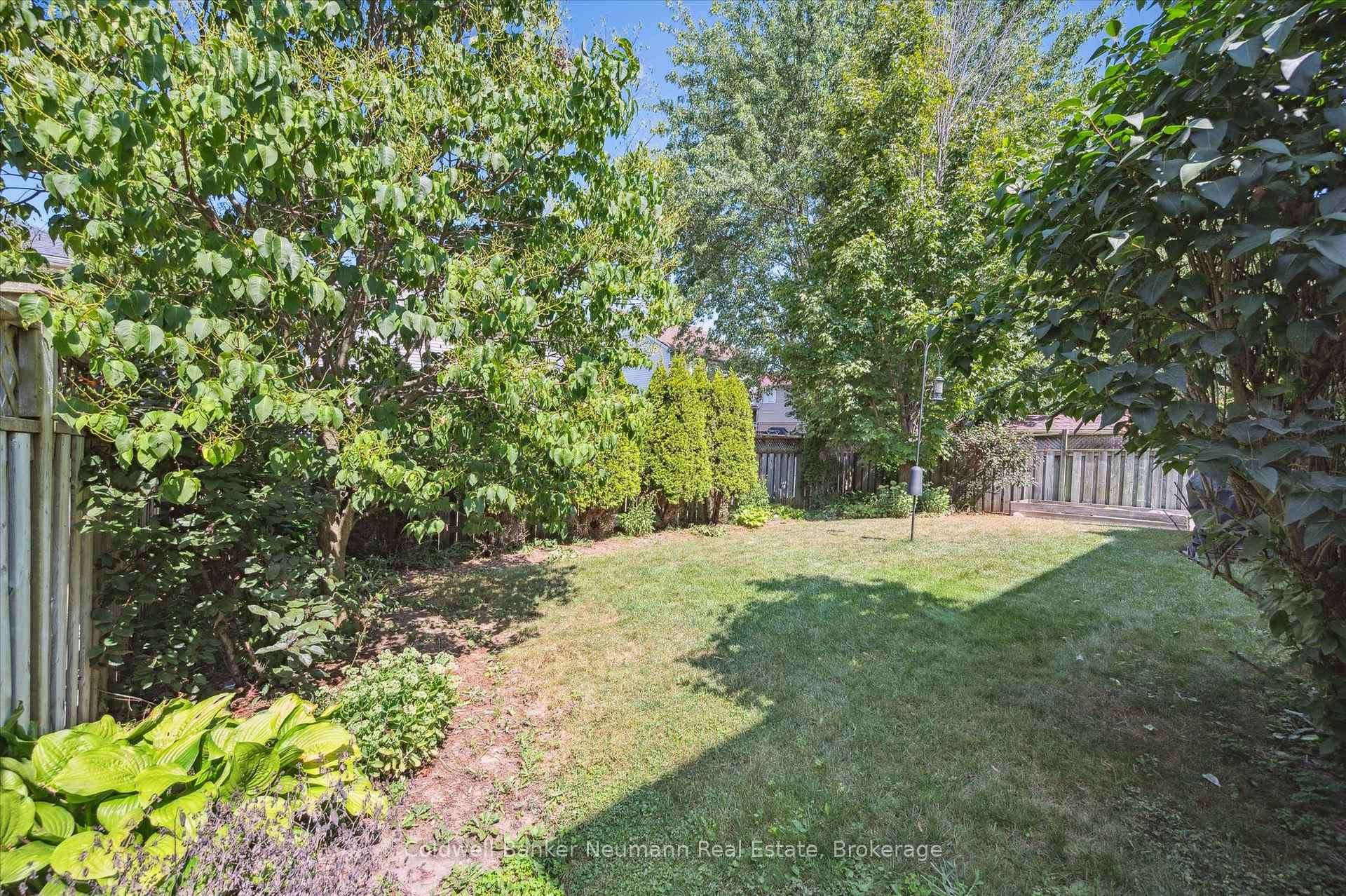 Photo 25 of 56 Hayward Crescent, Guelph, Clairfields/Hanlon Business Park — HOMEH