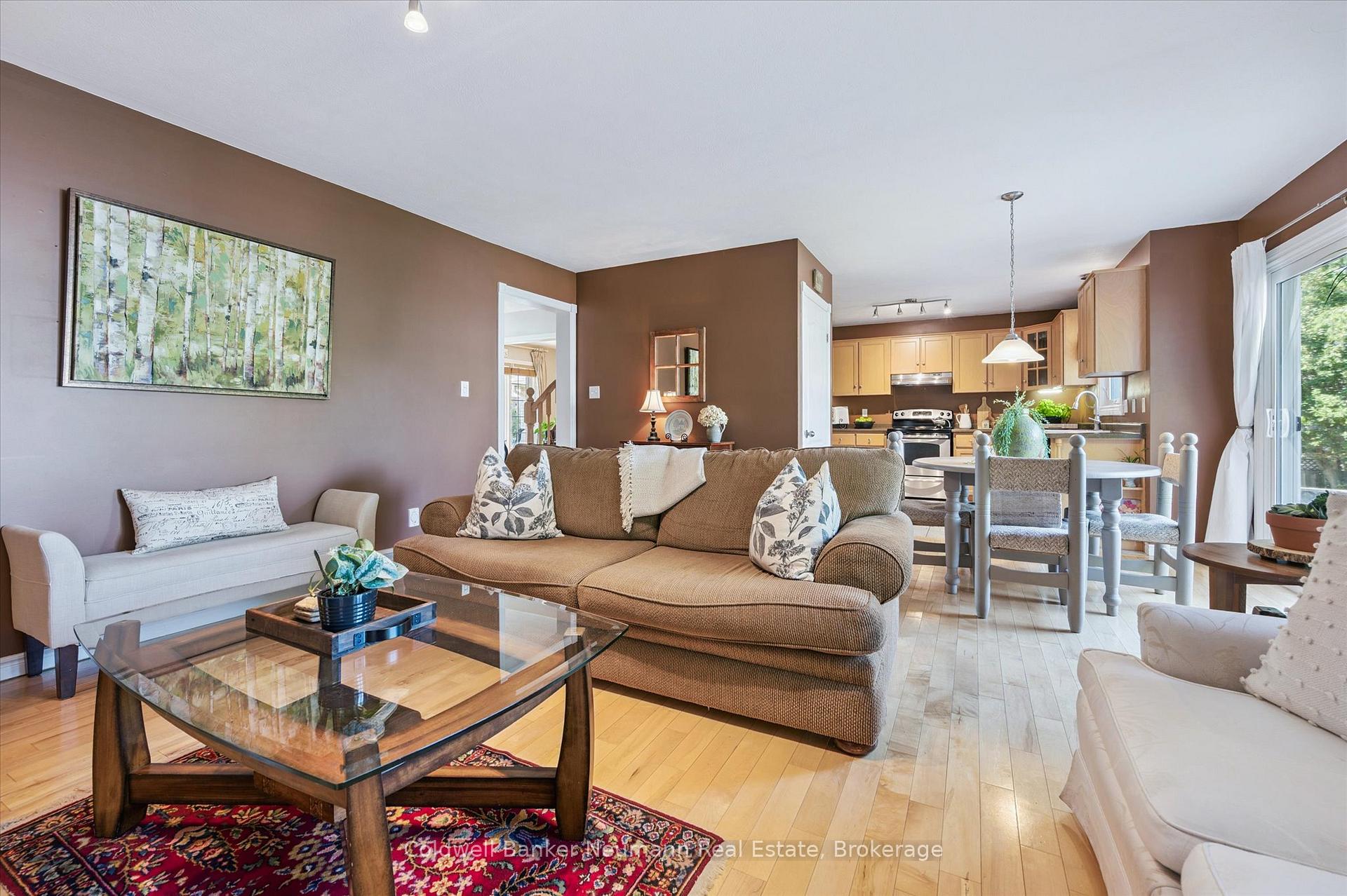 Photo 34 of 56 Hayward Crescent, Guelph, Clairfields/Hanlon Business Park — HOMEH