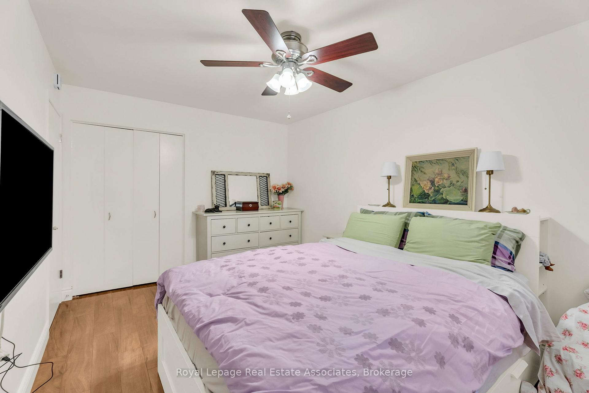 Photo 23 of 12 Carnaby Crescent, Kitchener — HOMEH