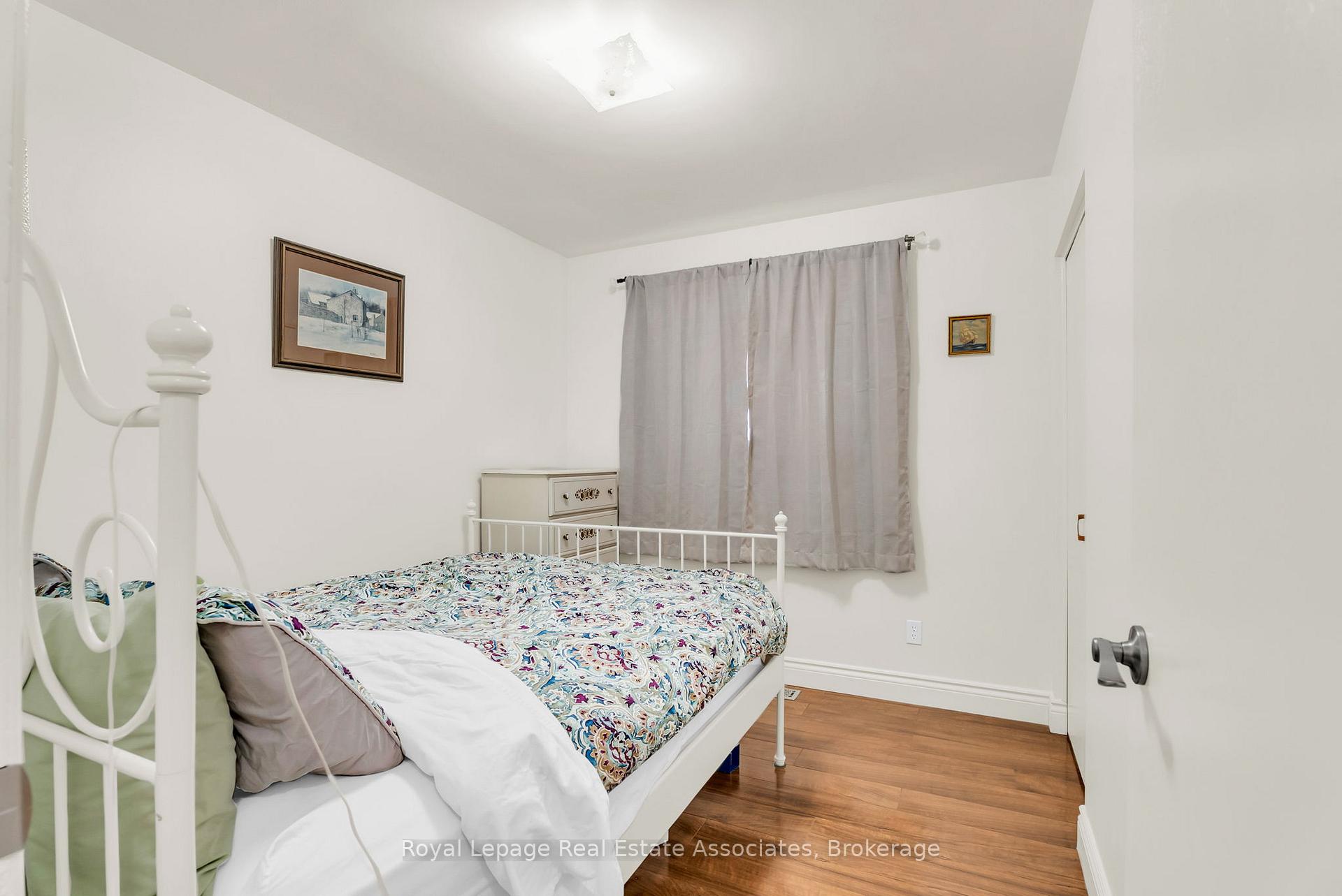 Photo 12 of 12 Carnaby Crescent, Kitchener — HOMEH