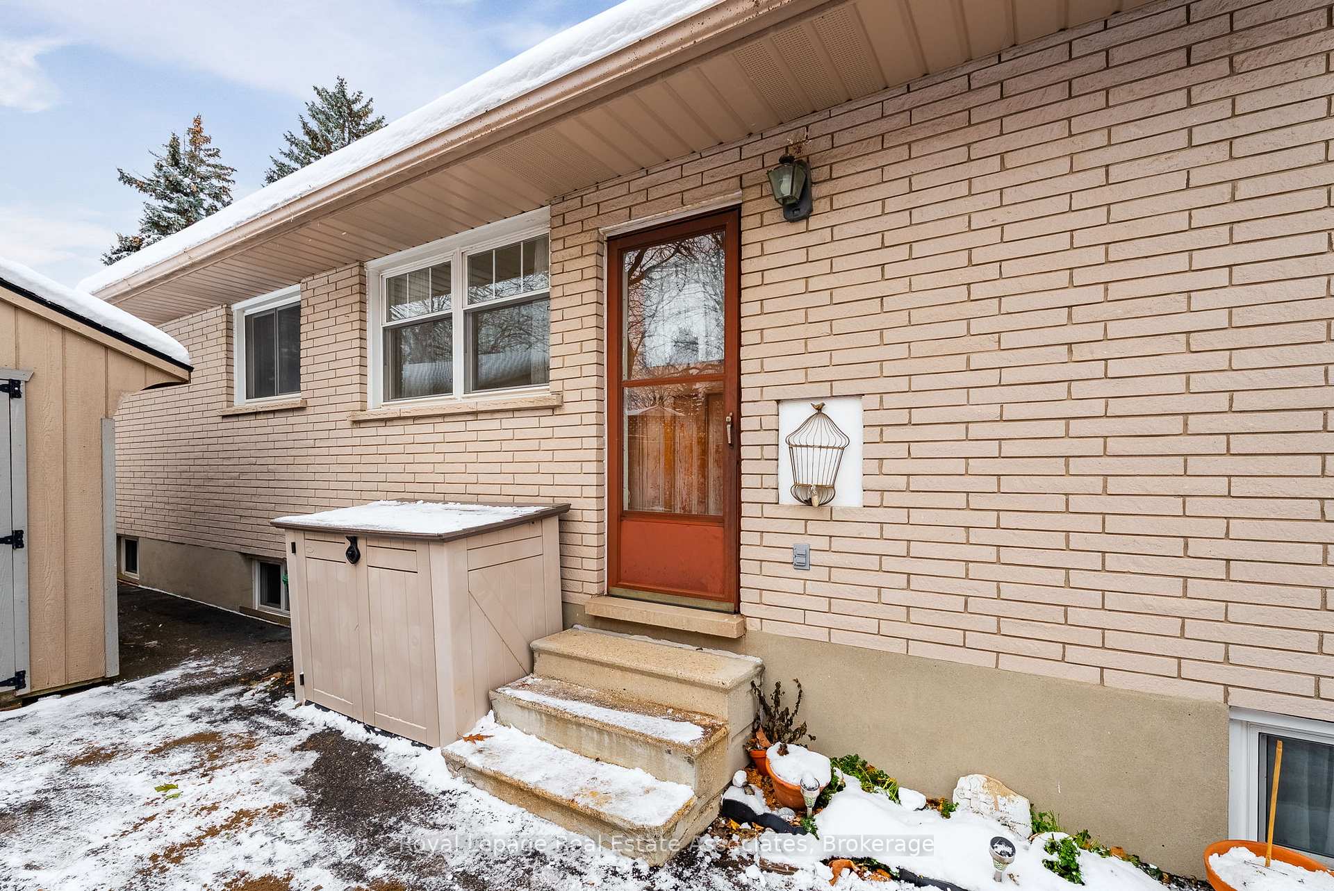Photo 16 of 12 Carnaby Crescent, Kitchener — HOMEH