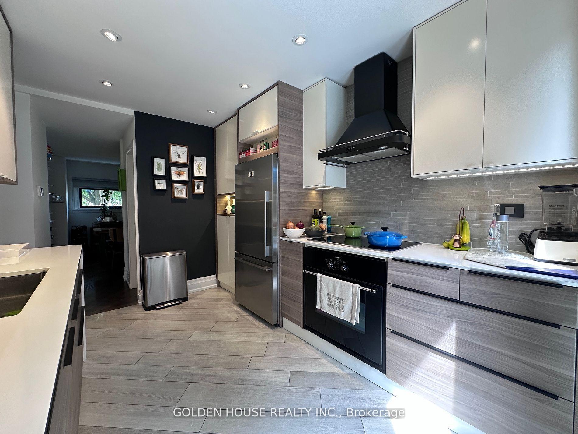 Photo 6 of 21 Thatcher Avenue, Scarborough, Cliffcrest — HOMEH