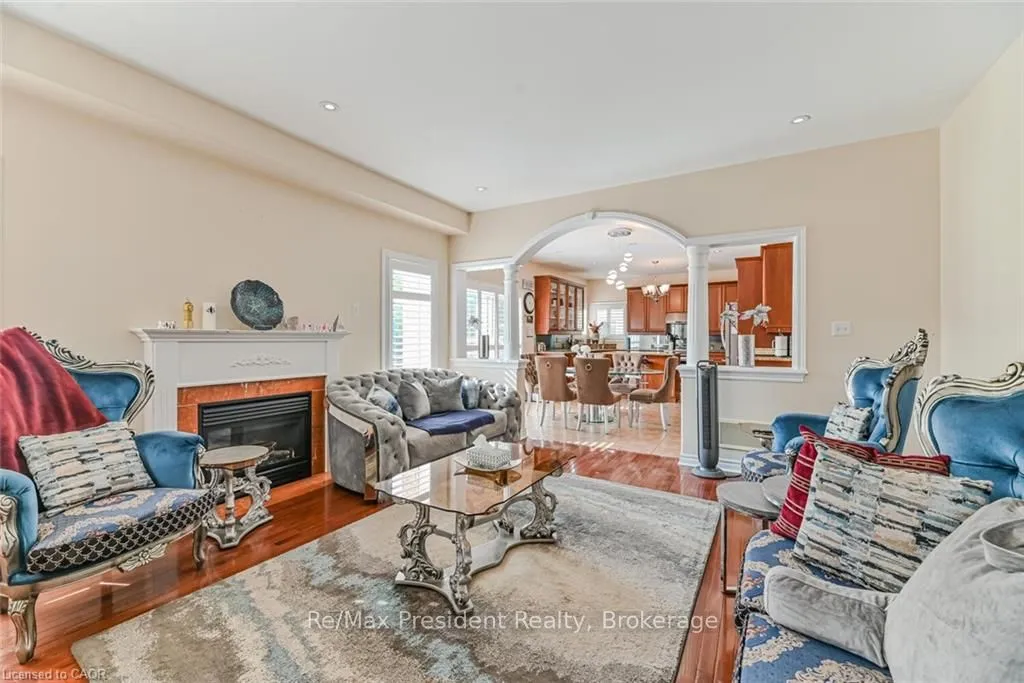 Photo 16 of 170 The Queens Way, Barrie, Innis-Shore — HOMEH