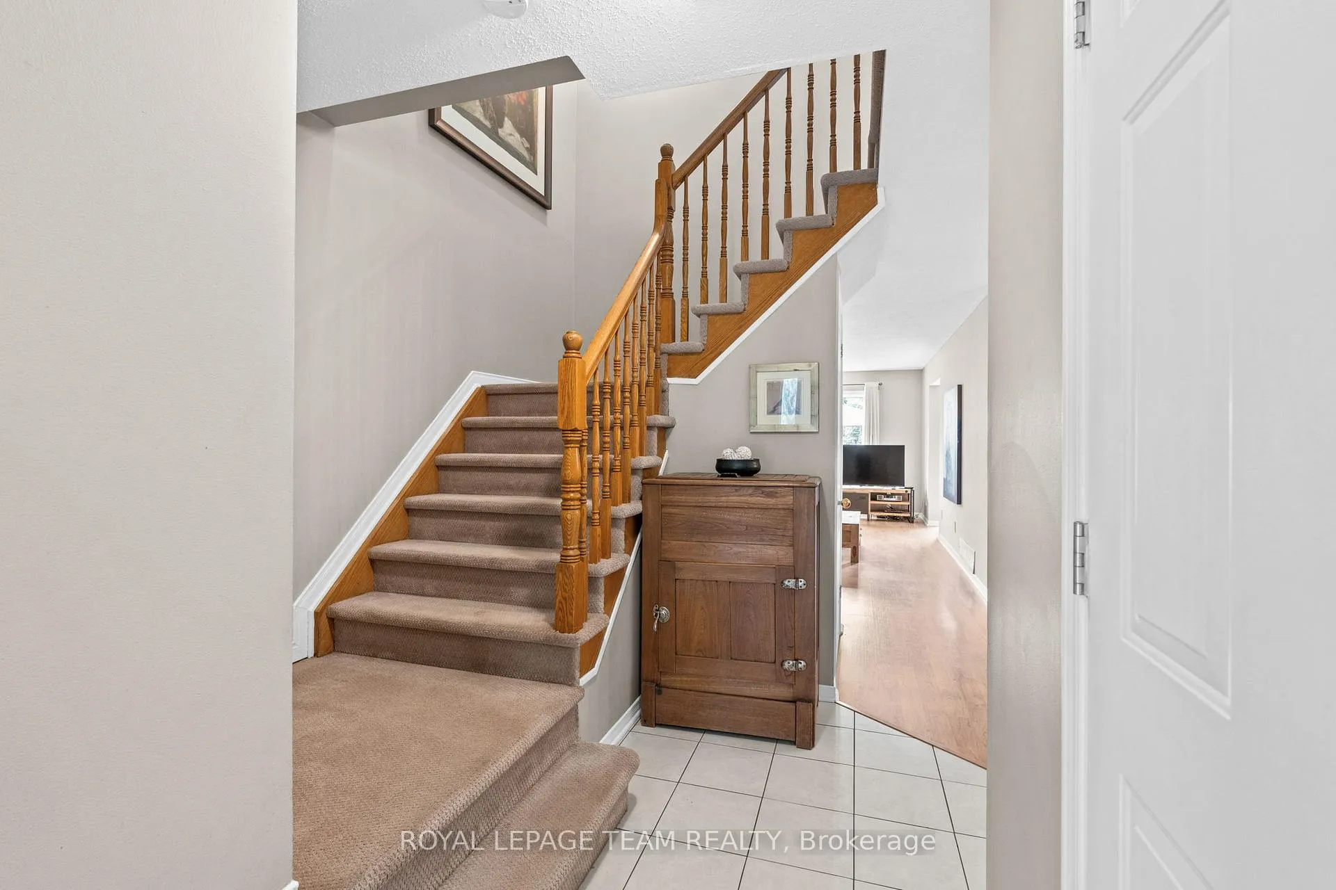 Photo 7 of 32 Whitegate Crescent, Ottawa, Barrhaven - Longfields — HOMEH