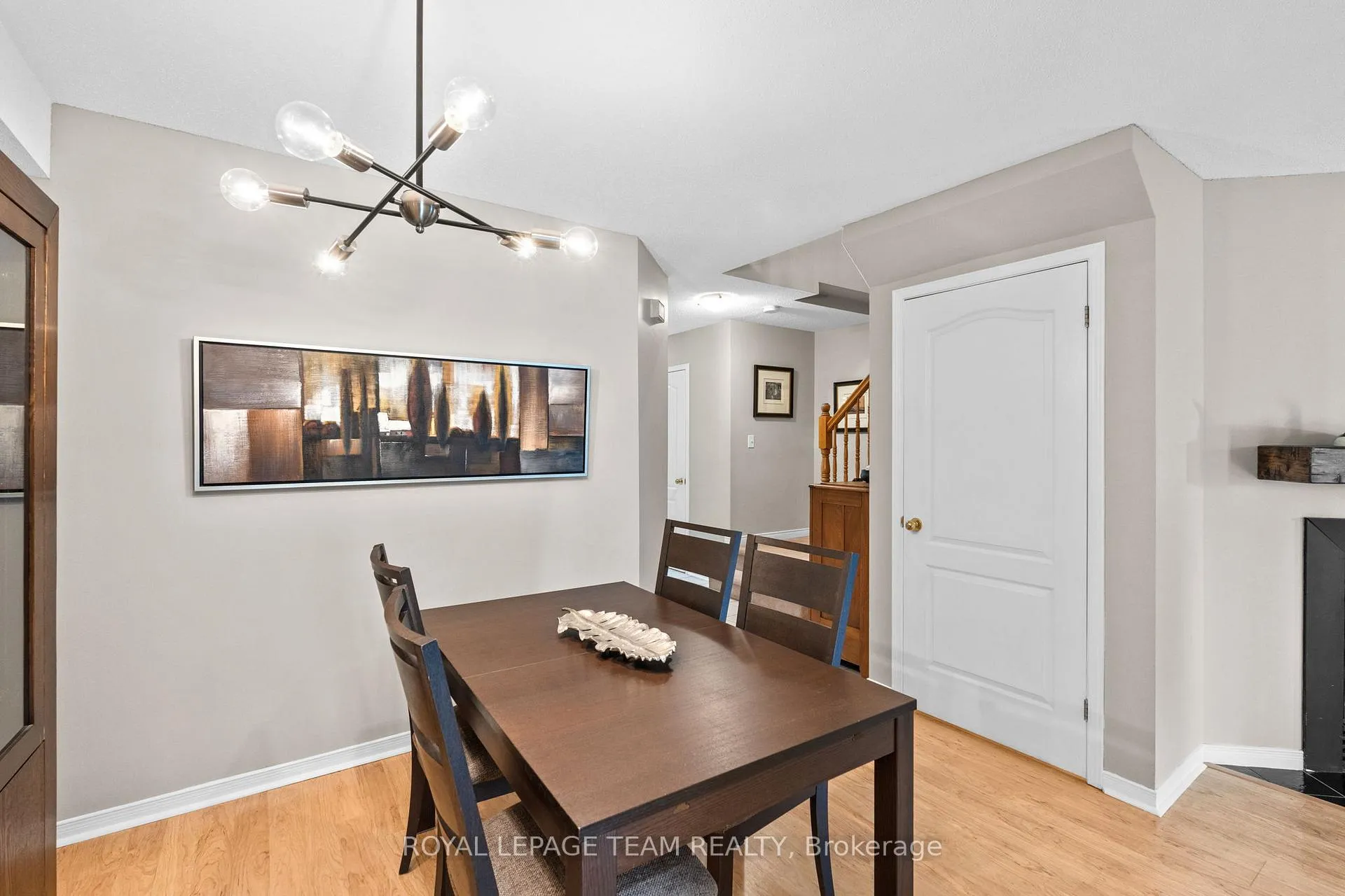 Photo 10 of 32 Whitegate Crescent, Ottawa, Barrhaven - Longfields — HOMEH