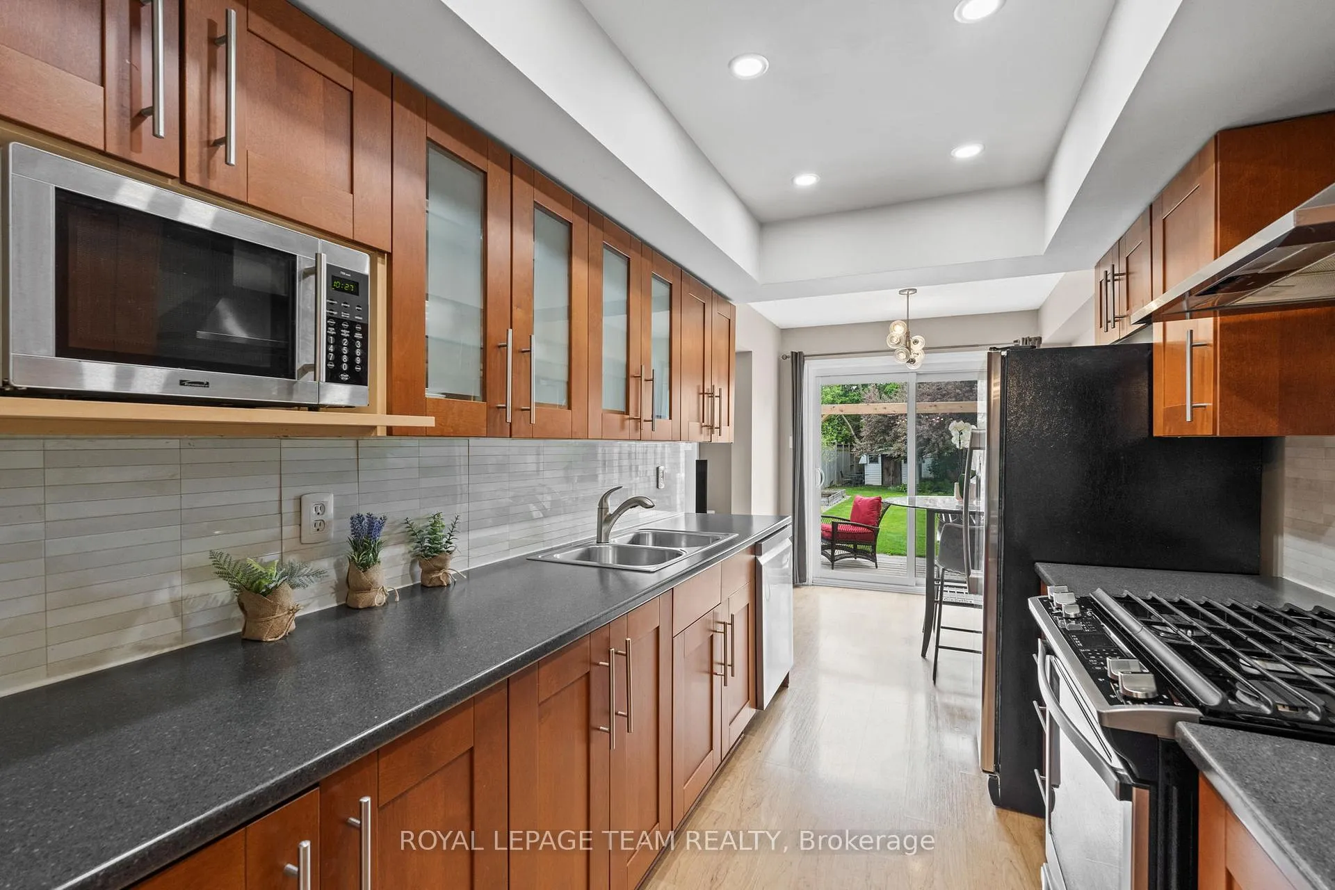 Photo 12 of 32 Whitegate Crescent, Ottawa, Barrhaven - Longfields — HOMEH