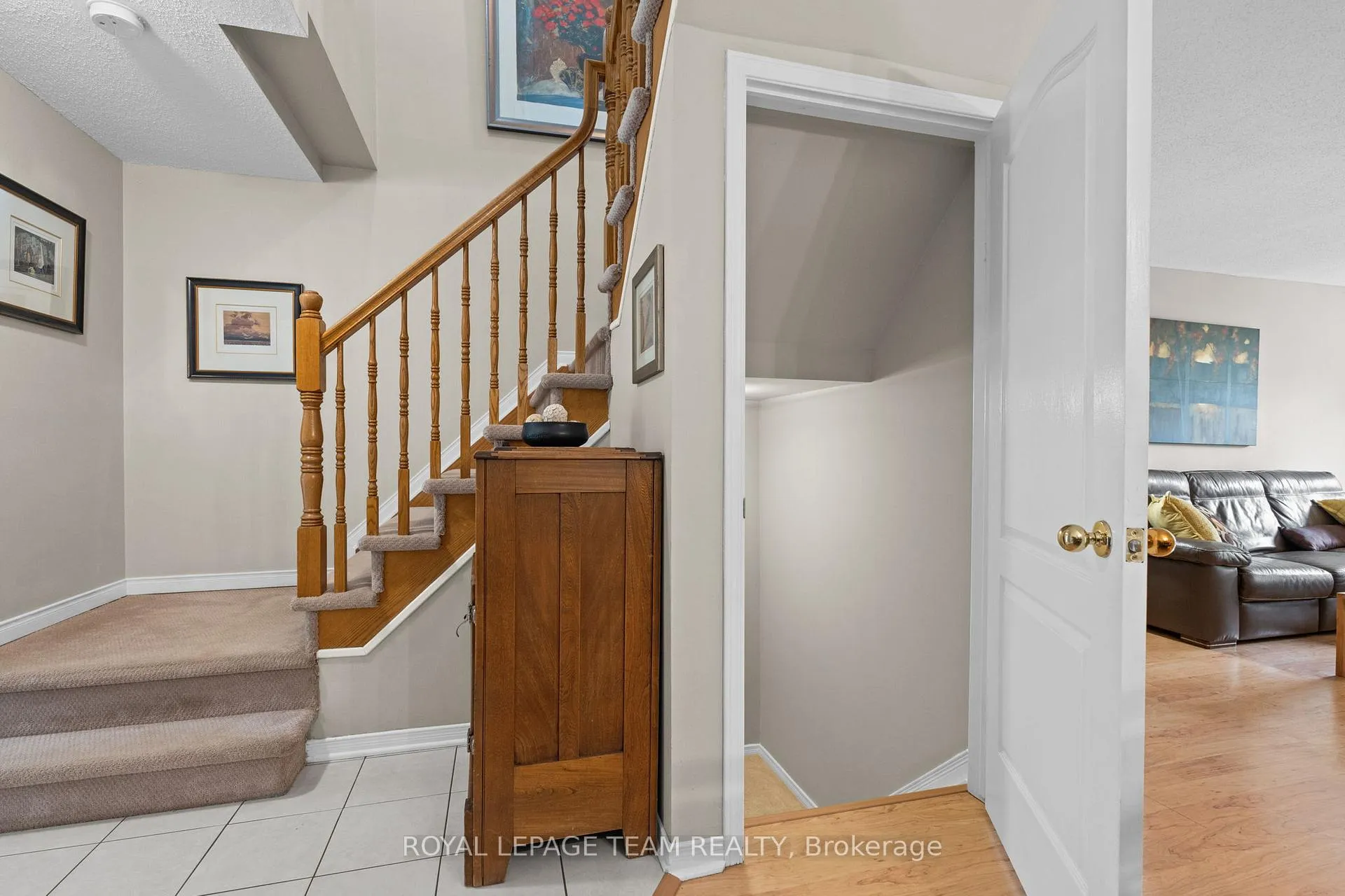 Photo 19 of 32 Whitegate Crescent, Ottawa, Barrhaven - Longfields — HOMEH