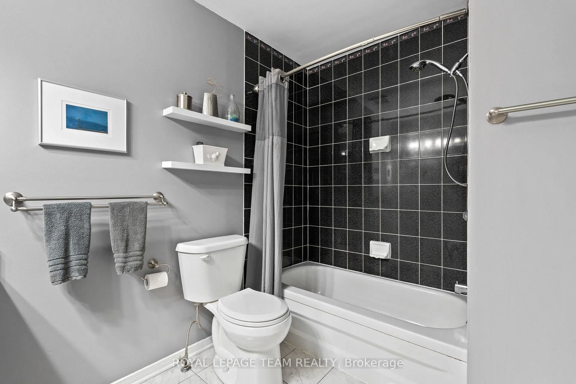 Photo 26 of 32 Whitegate Crescent, Ottawa, Barrhaven - Longfields — HOMEH