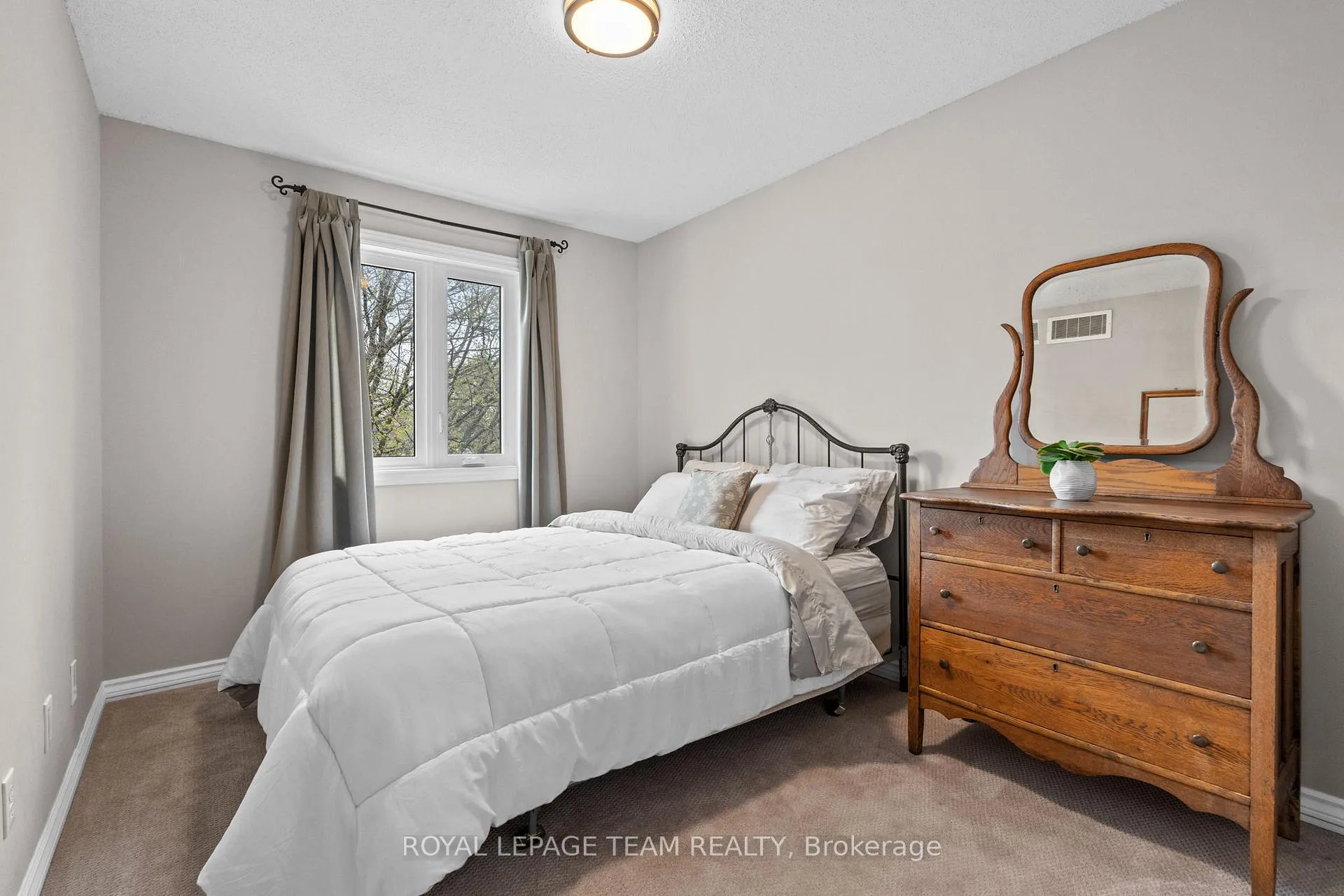 Photo 30 of 32 Whitegate Crescent, Ottawa, Barrhaven - Longfields — HOMEH